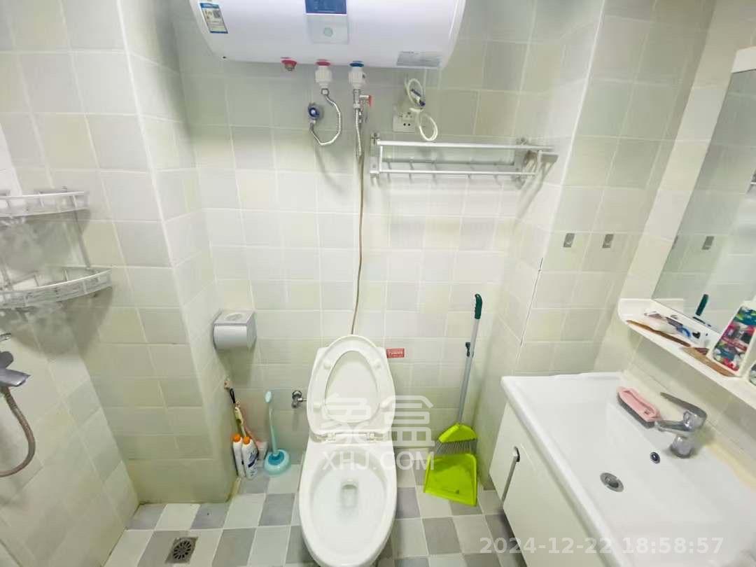 旭辉御府  1室1厅1卫    1350.0元/月户型图