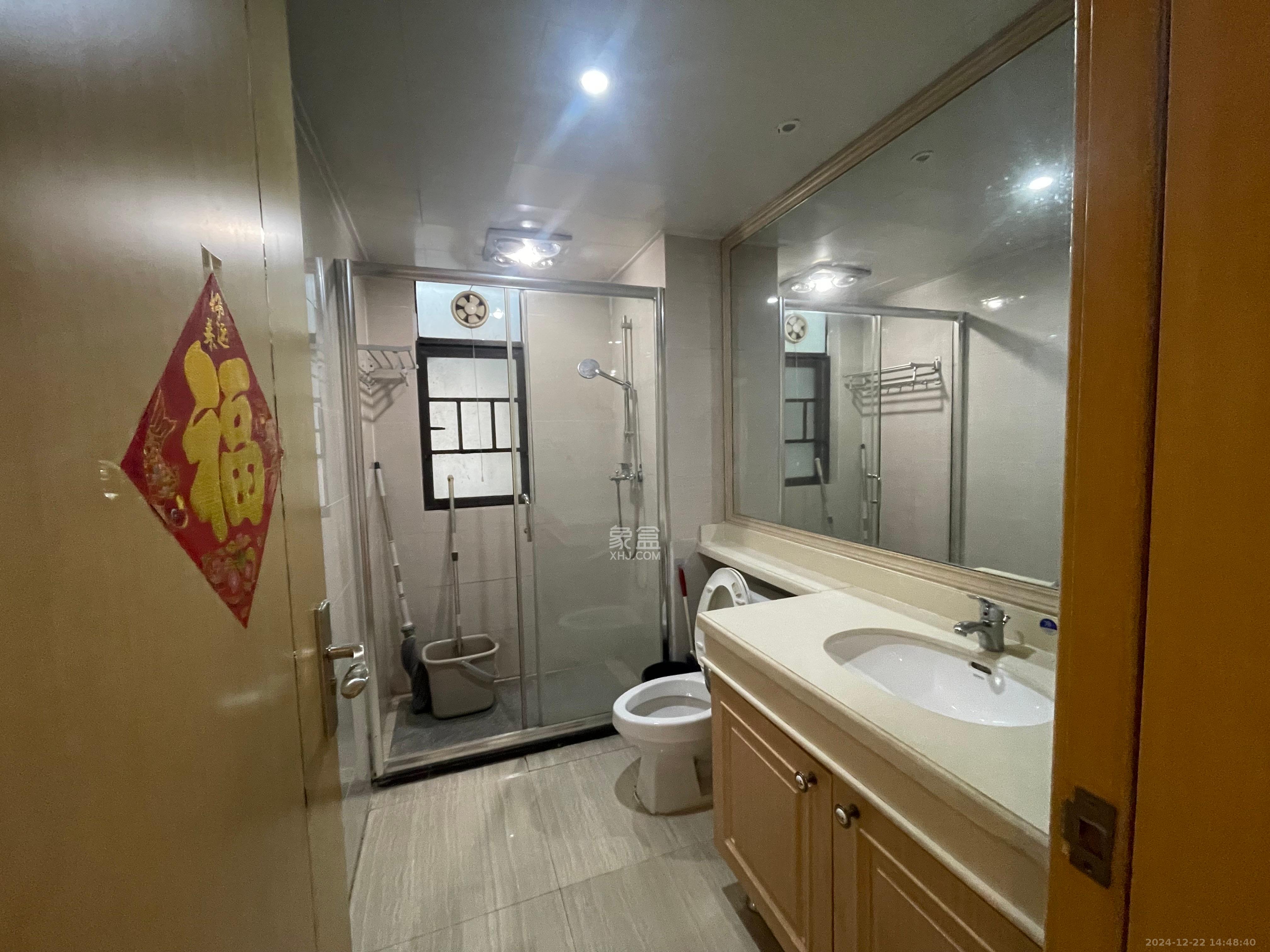 中海国际三期 3室2厅2卫 2500.0元/月 中海国际三期 3室2厅2卫 2500.0元/月室内图