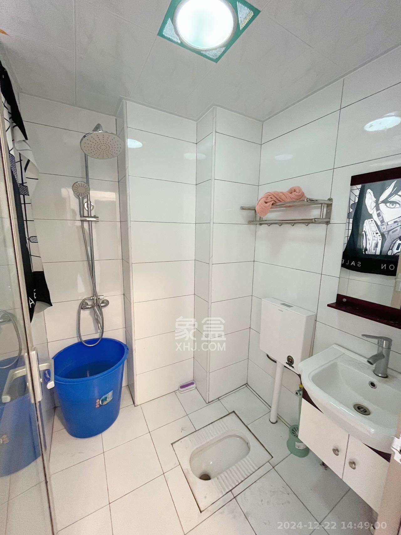 麓江春 2室1厅1卫 2500.0元/月 麓江春 2室1厅1卫 2500.0元/月室内图