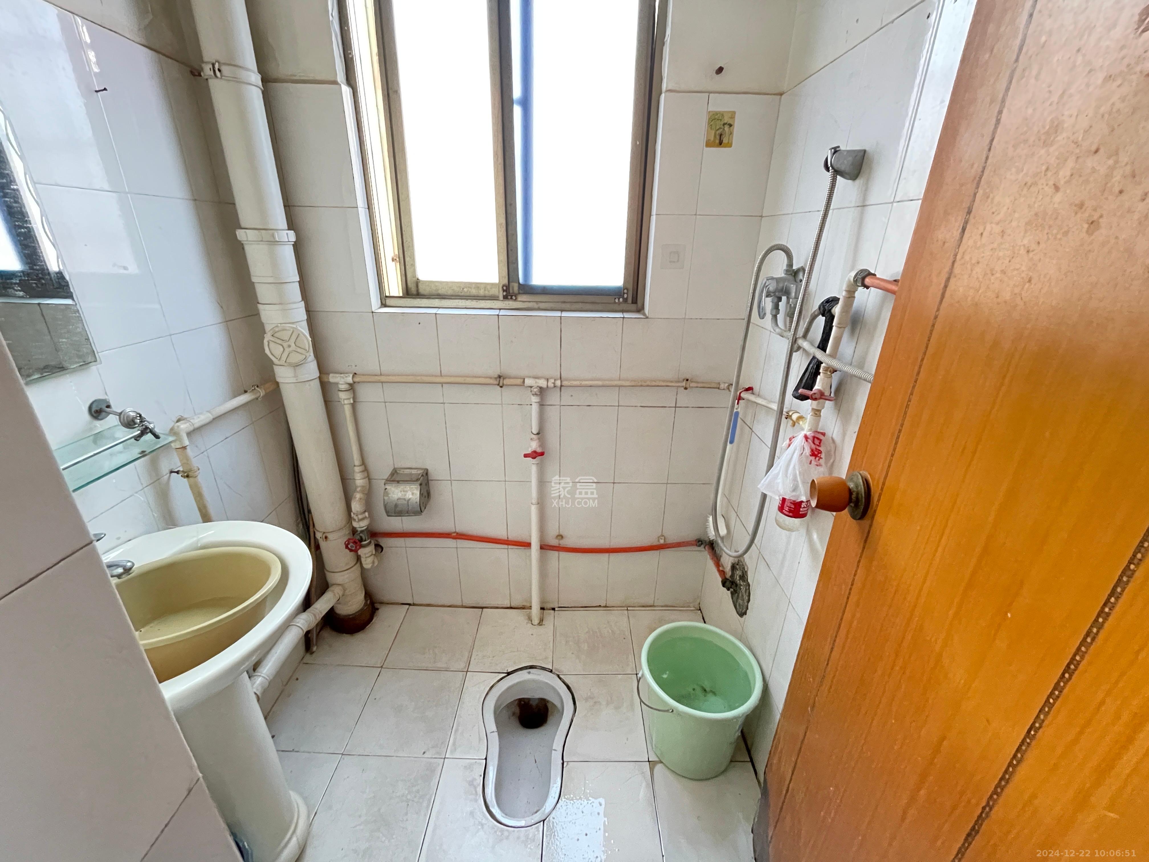 阳明山庄 5室2厅3卫 2300.0元/月 阳明山庄 5室2厅3卫 2300.0元/月室内图