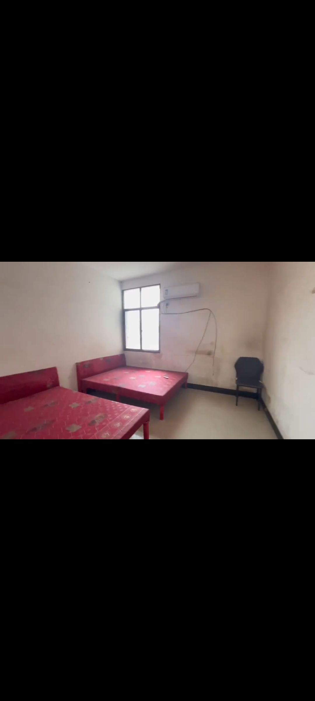 君怡家园  3室2厅2卫    40.0万 君怡家园  3室2厅2卫    40.0万客厅