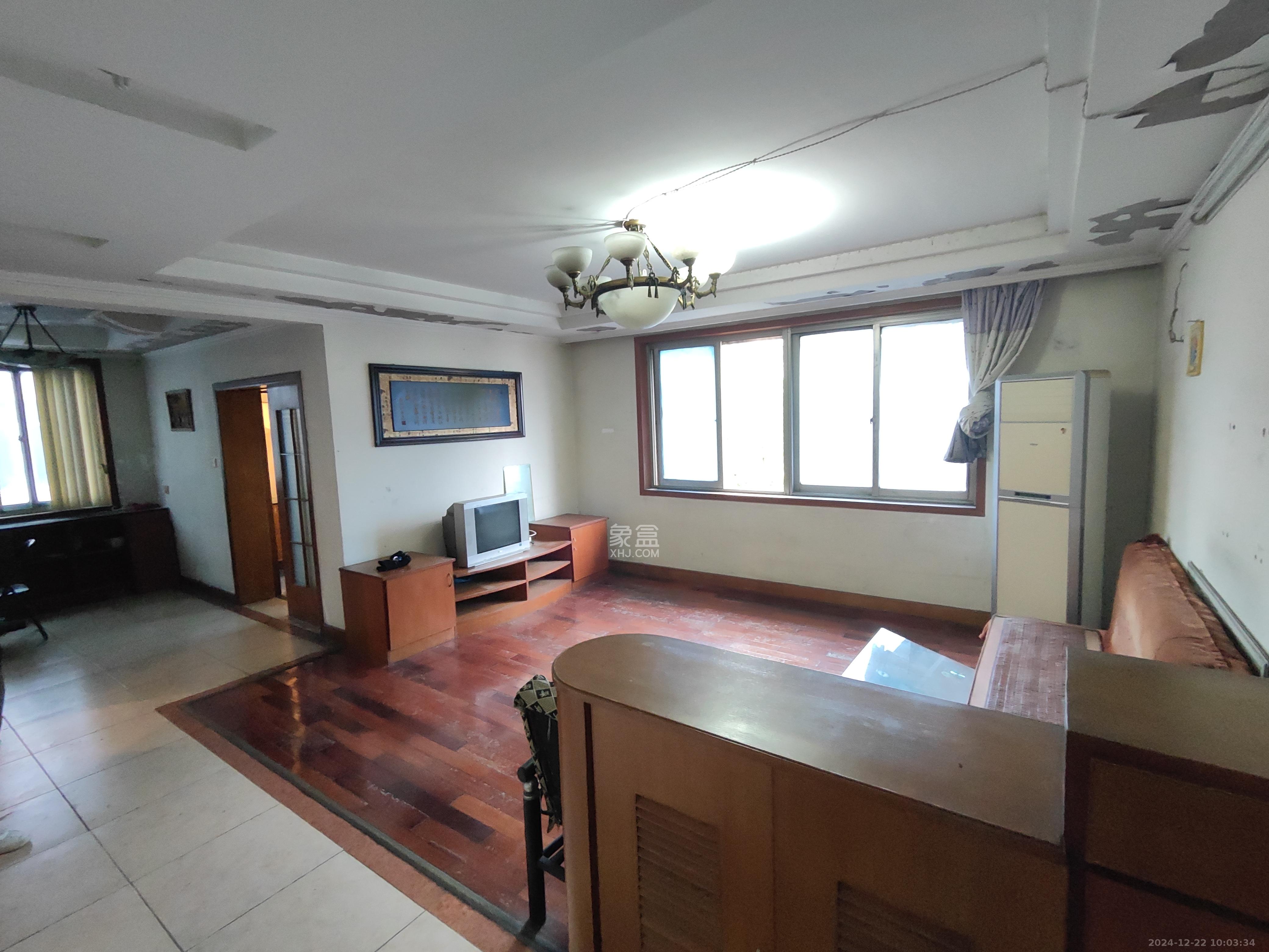 湖南省化工汽车运输公司宿舍(开福路17号) 2室1厅1卫 1300.0元/月 湖南省化工汽车运输公司宿舍(开福路17号) 2室1厅1卫 1300.0元/月室内图