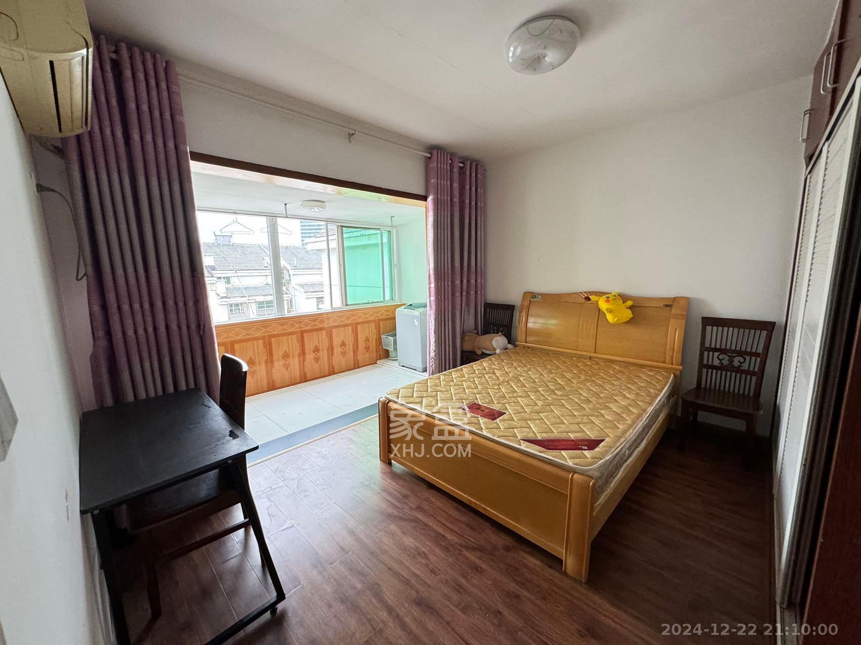 恩瑞麓山名园(龙王港小区)  2室1厅1卫    2000.0元/月 恩瑞麓山名园(龙王港小区)  2室1厅1卫    2000.0元/月室内图