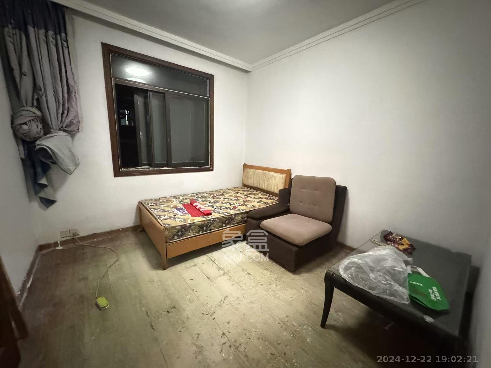 郊区外贸宿舍 2室1厅1卫 1500.0元/月 郊区外贸宿舍 2室1厅1卫 1500.0元/月室内图