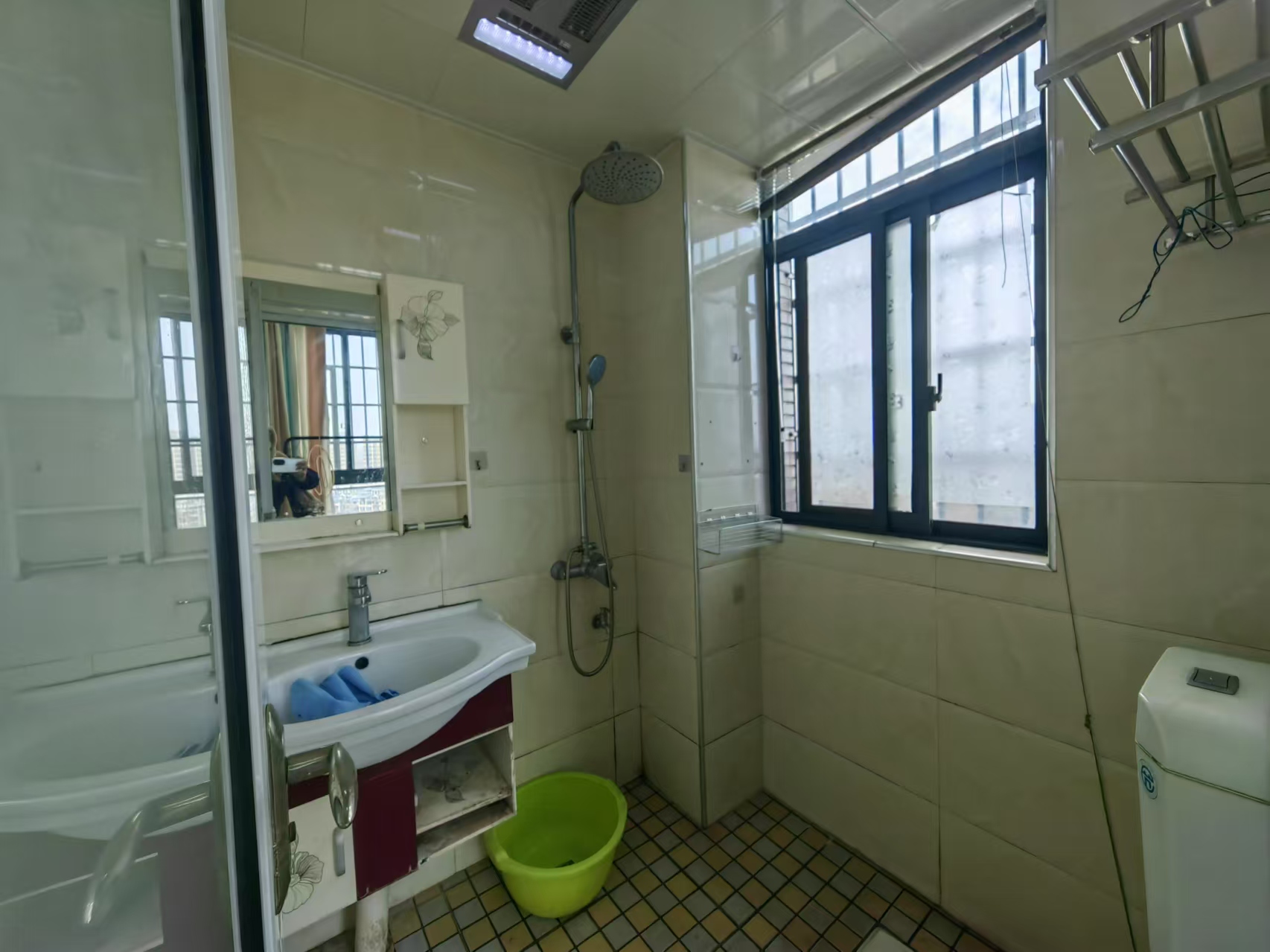 金山俪园 2室2厅1卫 1580.0元/月 金山俪园 2室2厅1卫 1580.0元/月室内图