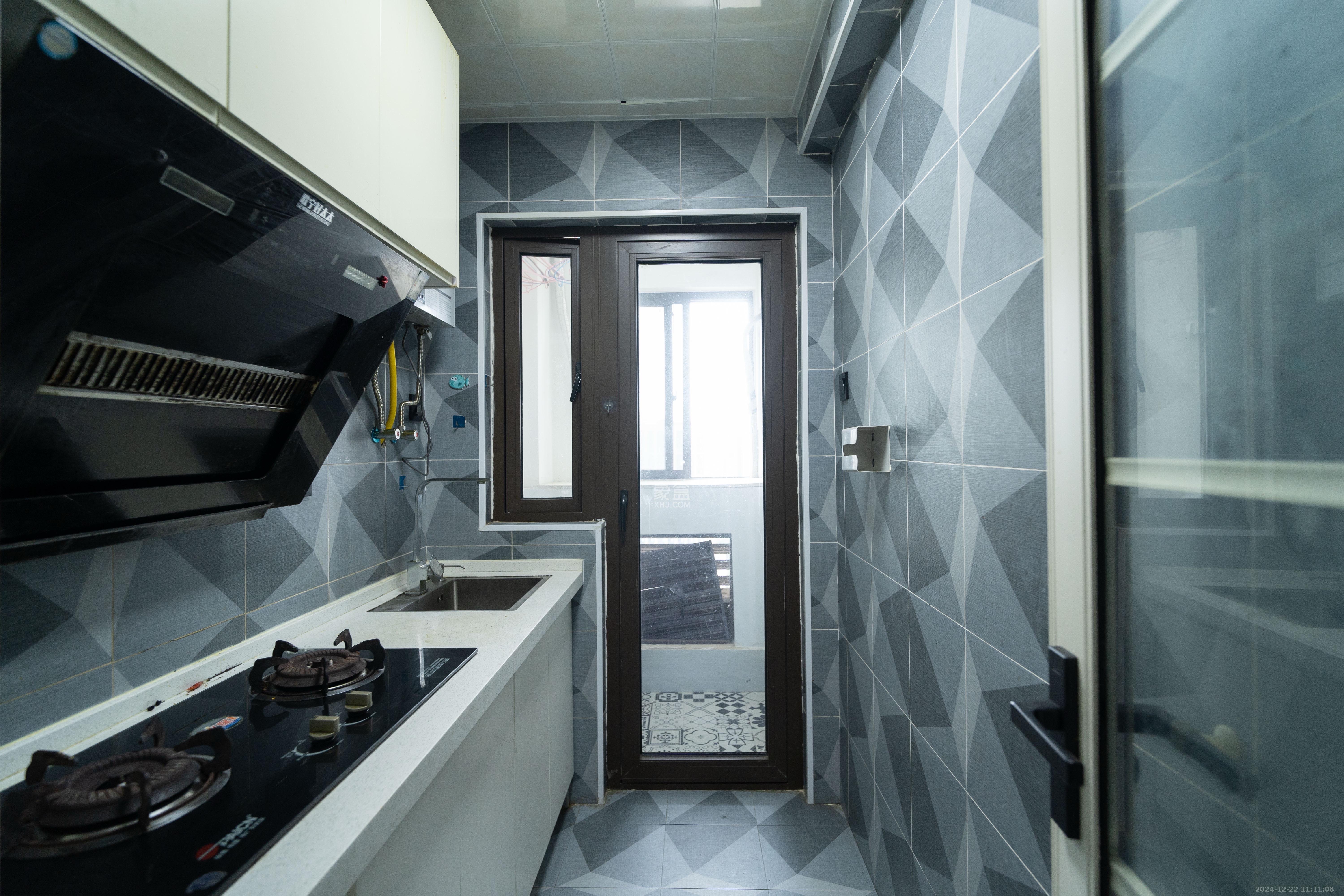 地质家园一、二期(地泰人民公馆) 1室1厅1卫 2900.0元/月 地质家园一、二期(地泰人民公馆) 1室1厅1卫 2900.0元/月室内图