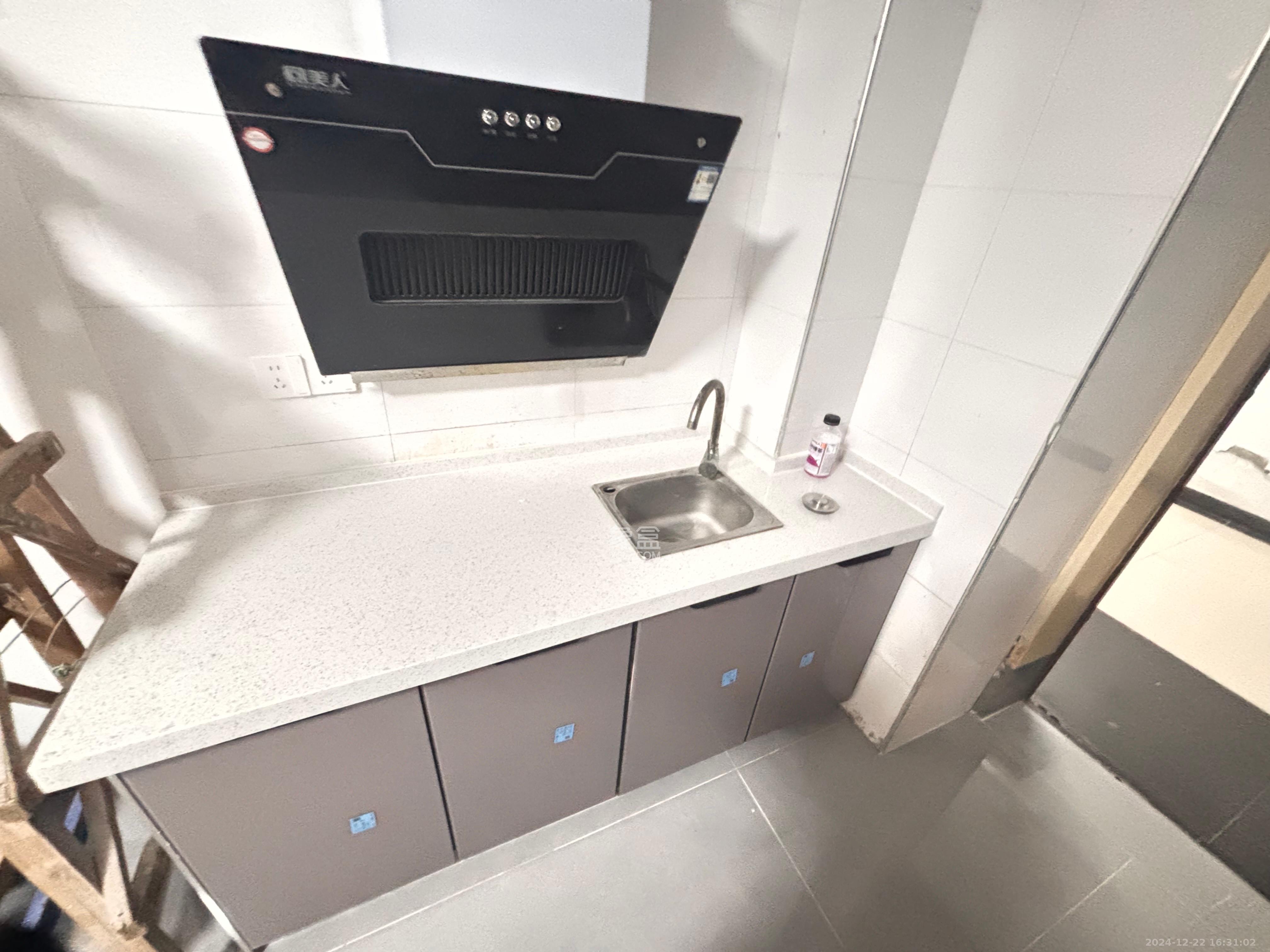 越界（天佑国际大厦）  1室0厅0卫    2100.0元/月室内图