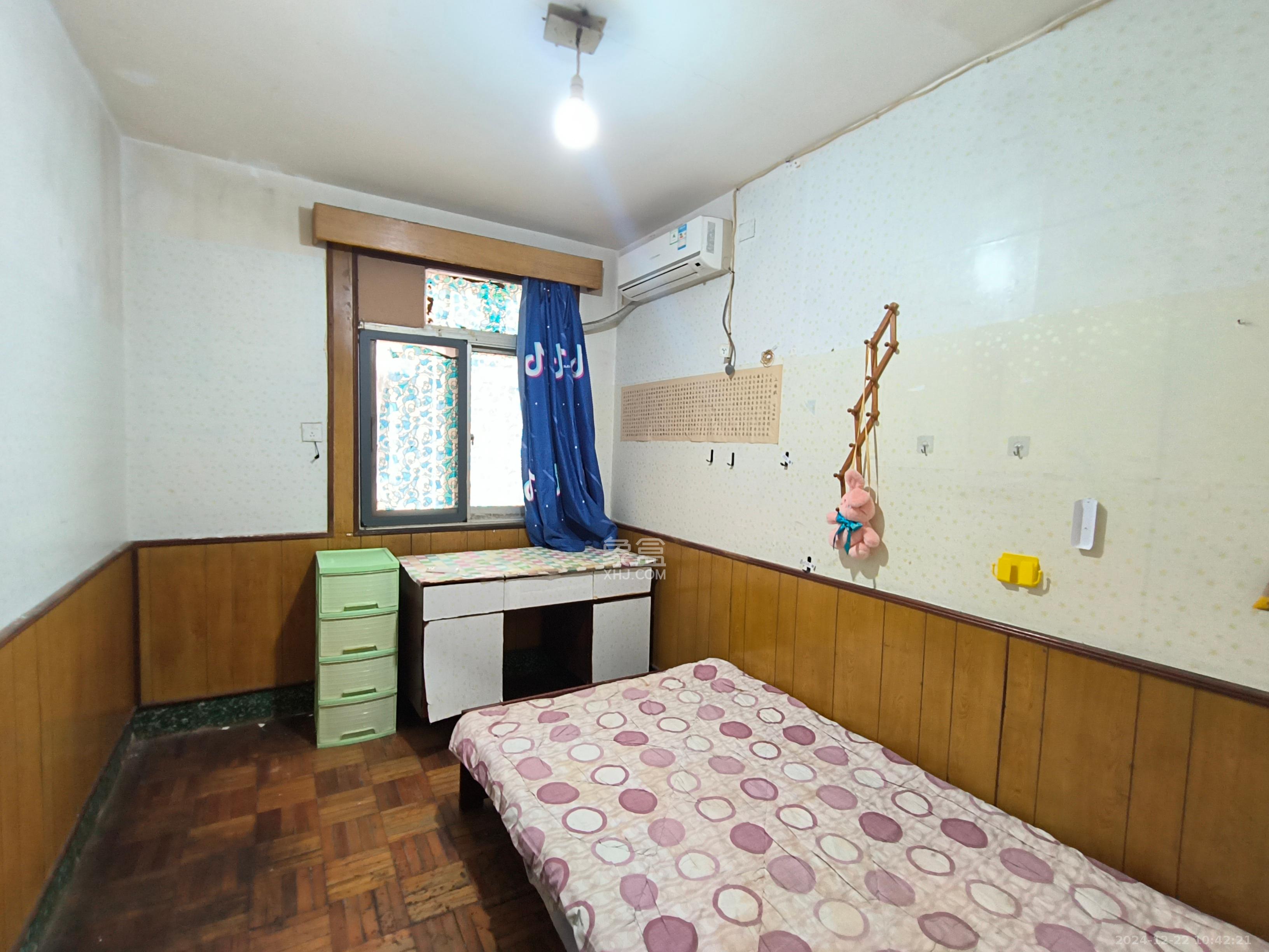 向韶村 2室2厅1卫 1300.0元/月 向韶村 2室2厅1卫 1300.0元/月室内图