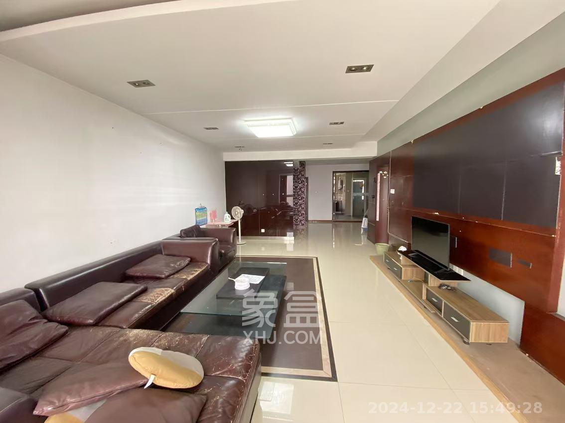 活力康城 4室2厅2卫 3600.0元/月 活力康城 4室2厅2卫 3600.0元/月室内图