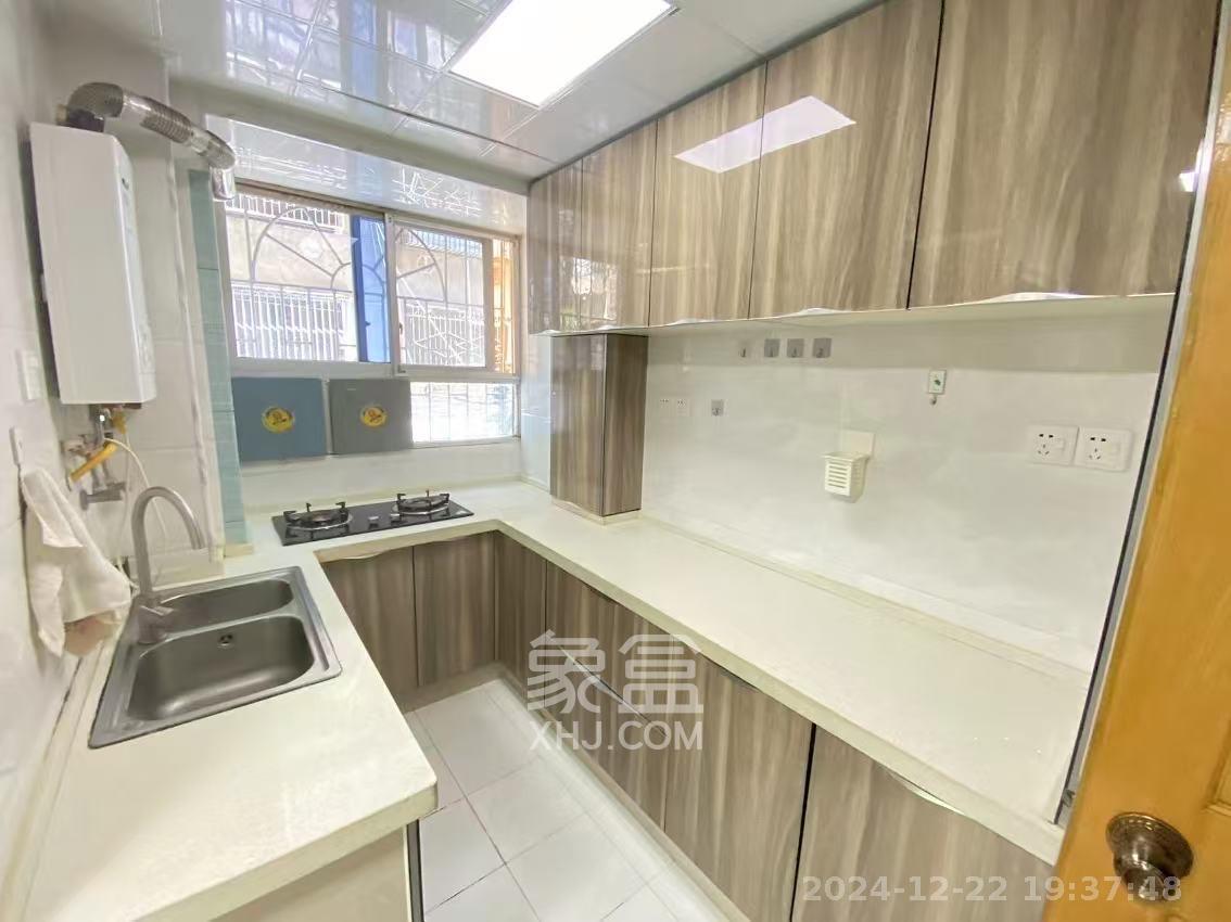 向韶村 2室1厅1卫 2400.0元/月 向韶村 2室1厅1卫 2400.0元/月室内图