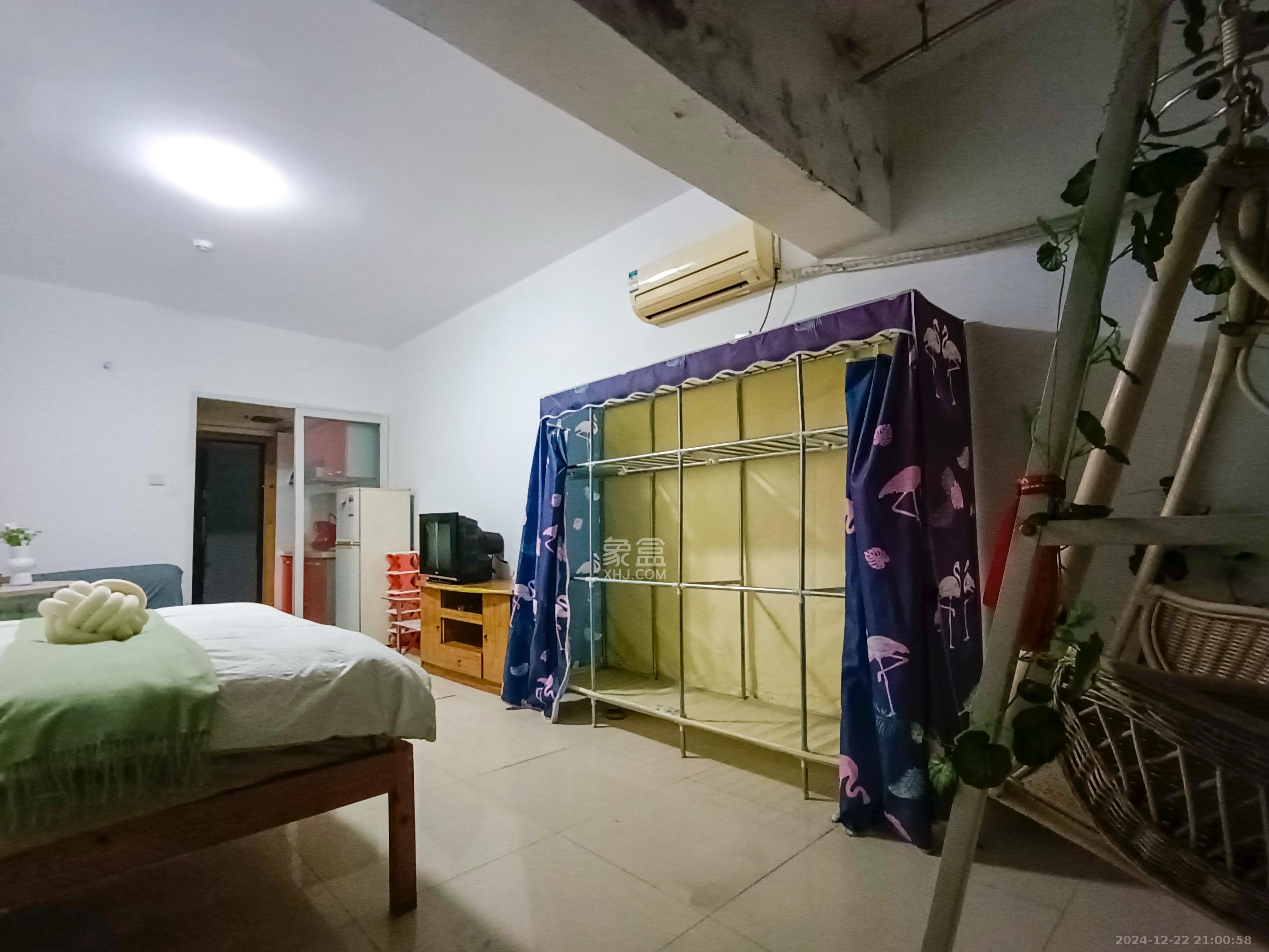 2076至高点 1室1厅1卫 1500.0元/月 2076至高点 1室1厅1卫 1500.0元/月室内图