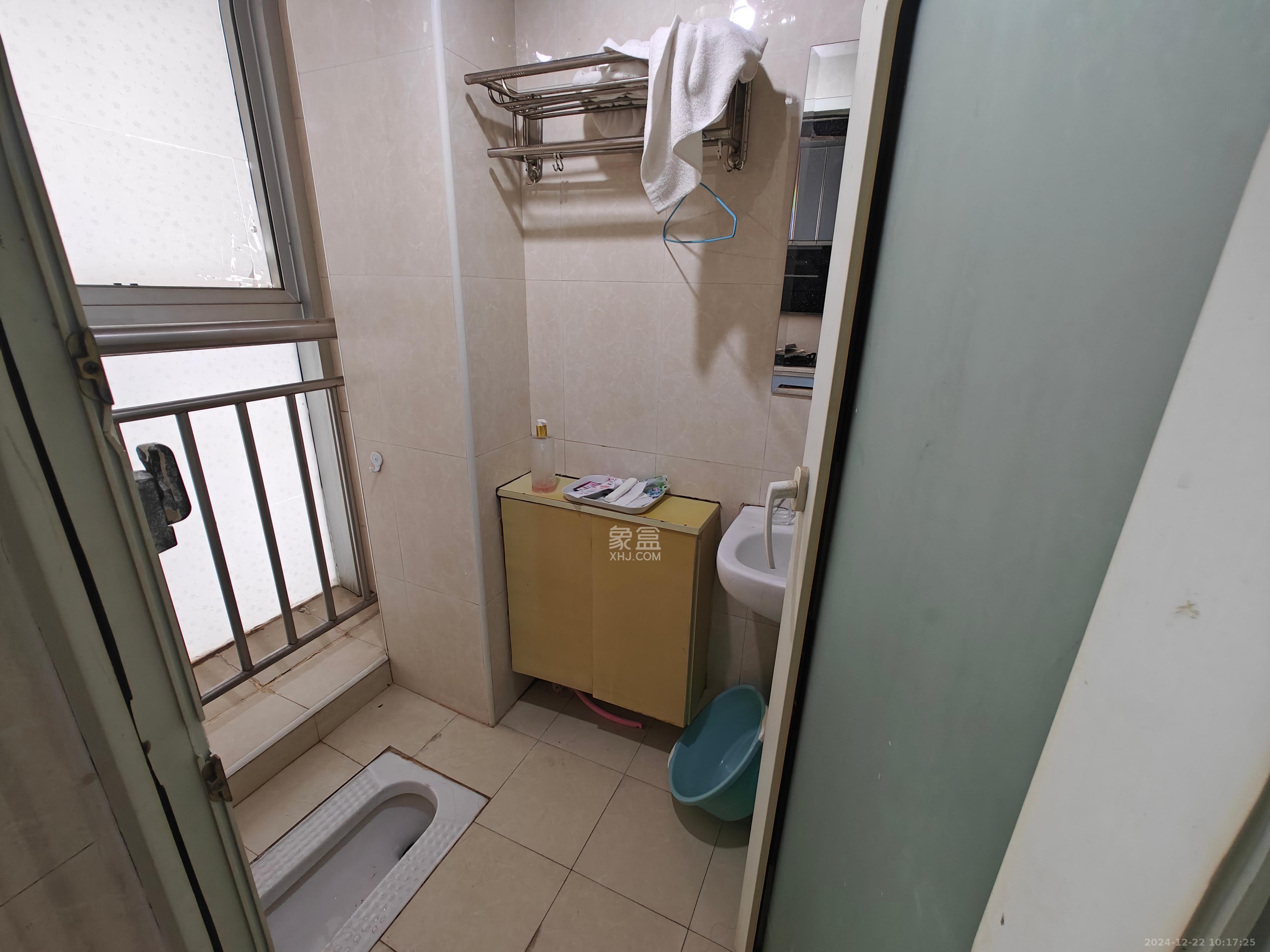 东一国际 1室1厅1卫 1800.0元/月 东一国际 1室1厅1卫 1800.0元/月室内图