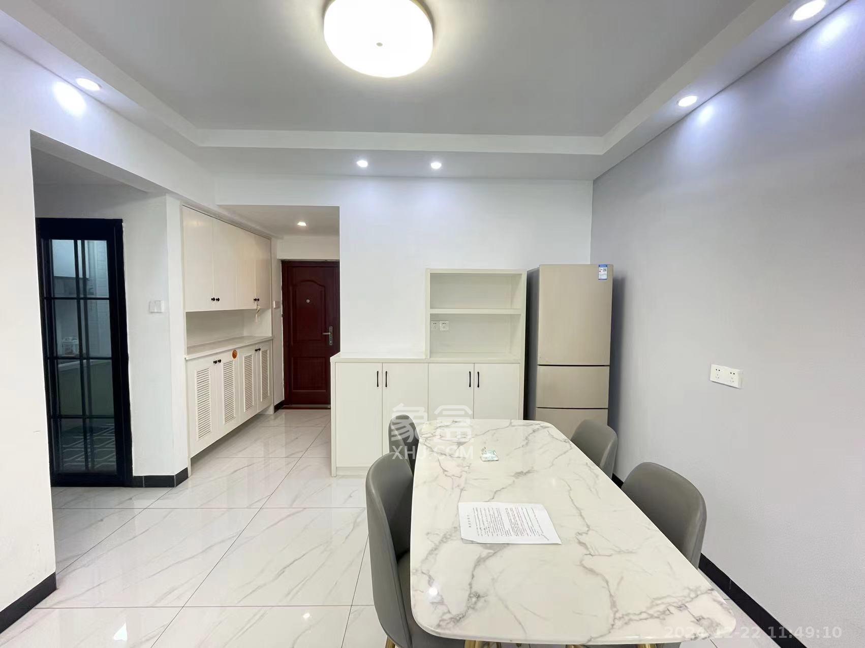 嘉雨兴园  2室1厅1卫    2600.0元/月室内图