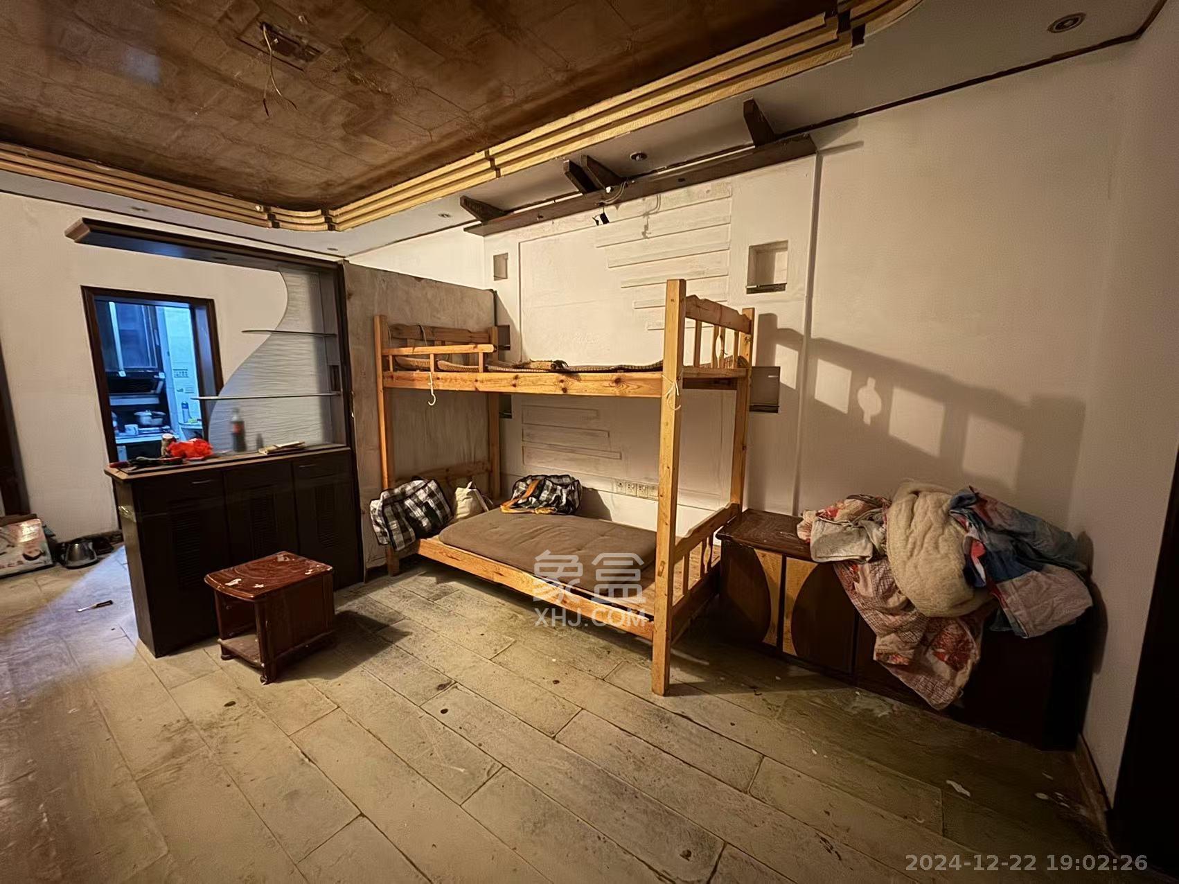 郊区外贸宿舍 2室1厅1卫 1500.0元/月 郊区外贸宿舍 2室1厅1卫 1500.0元/月室内图