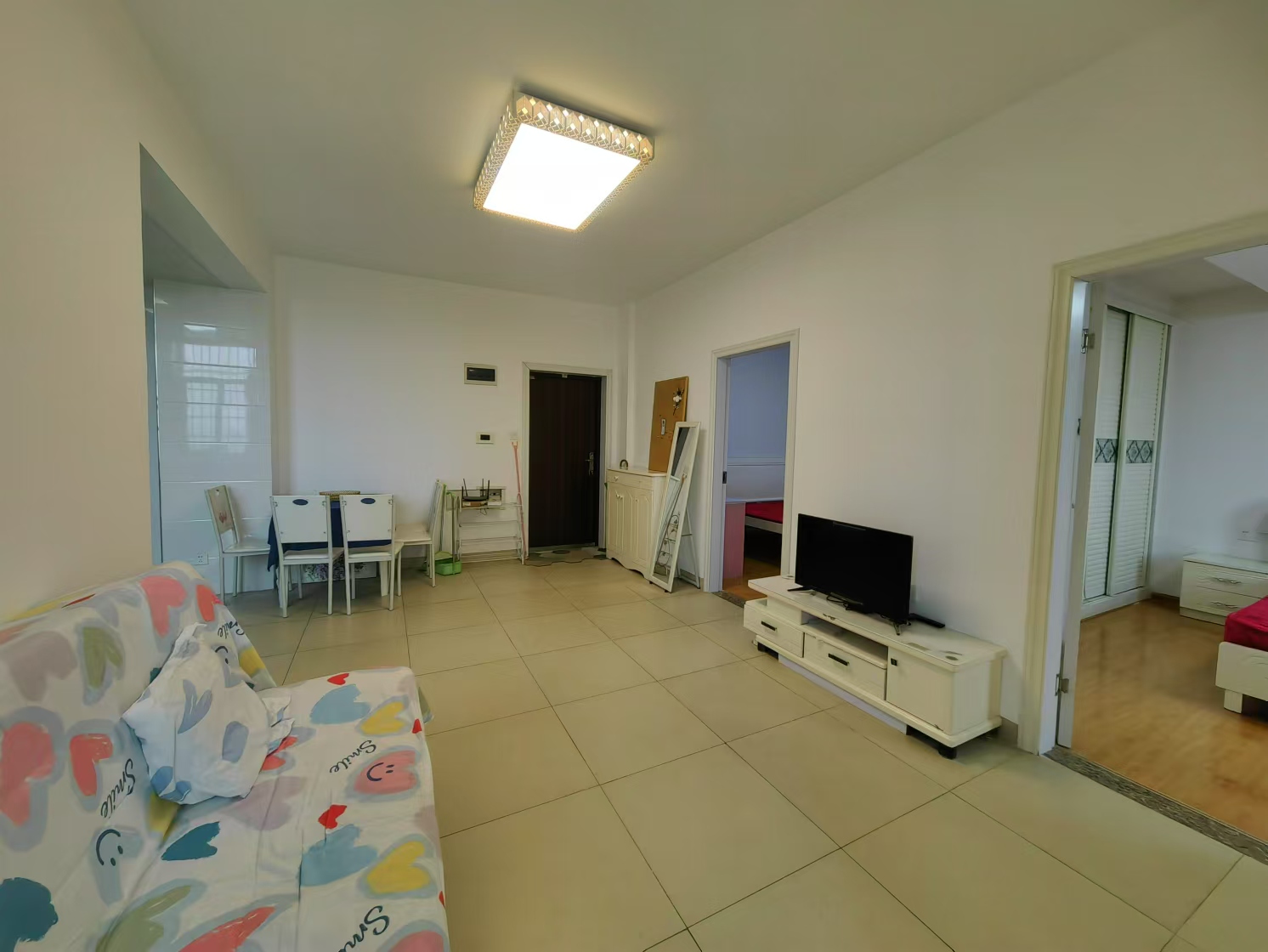 金山俪园 2室2厅1卫 1580.0元/月 金山俪园 2室2厅1卫 1580.0元/月室内图