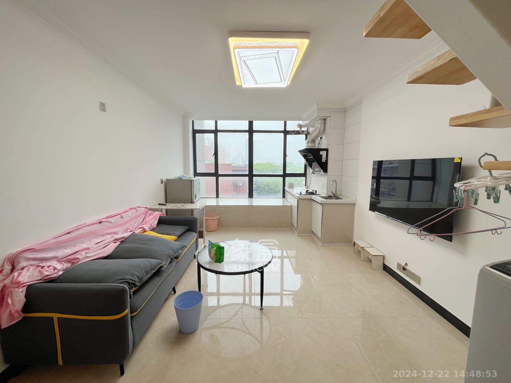 麓江春 2室1厅1卫 2500.0元/月 麓江春 2室1厅1卫 2500.0元/月室内图