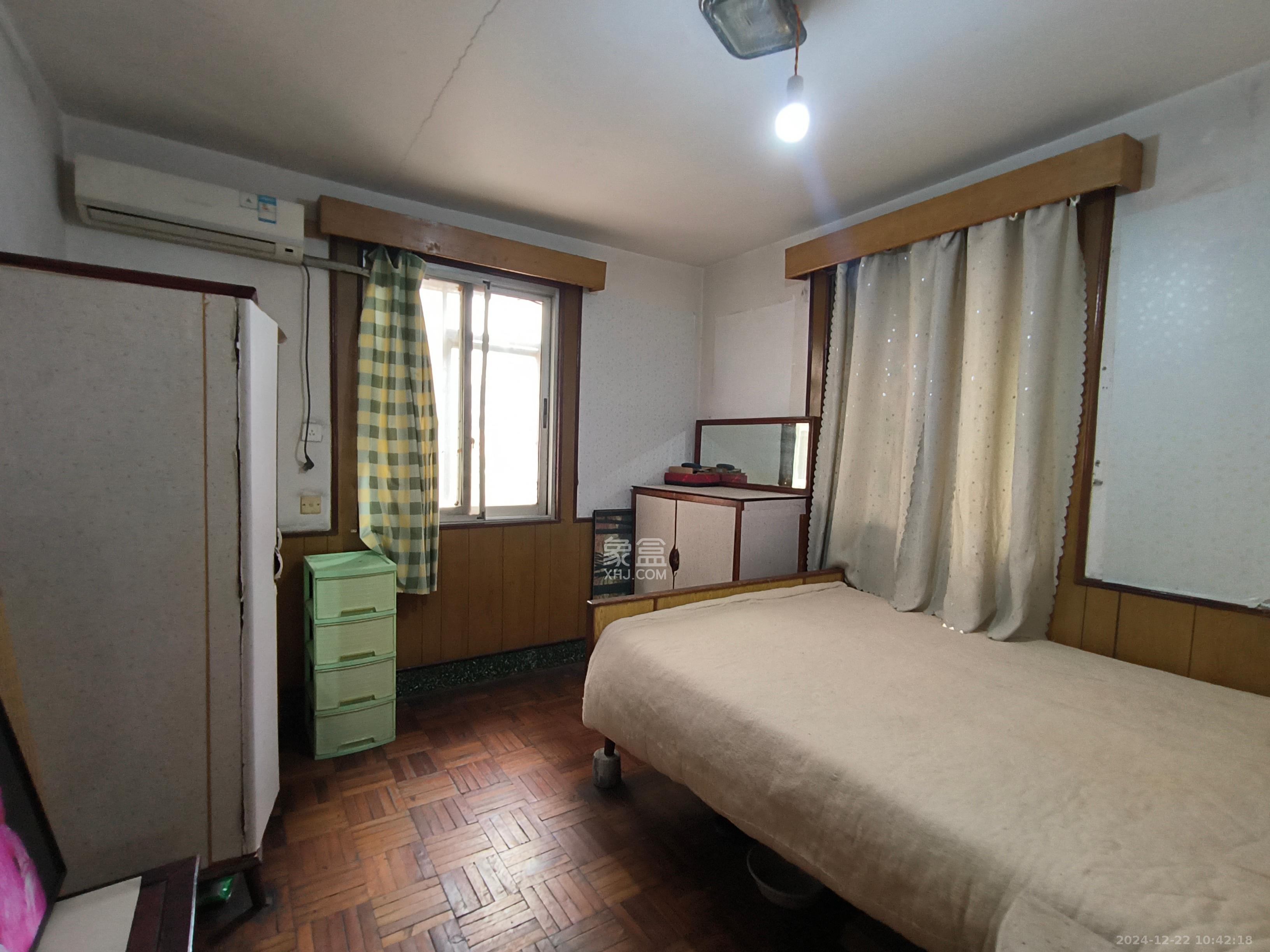 向韶村 2室2厅1卫 1300.0元/月 向韶村 2室2厅1卫 1300.0元/月室内图