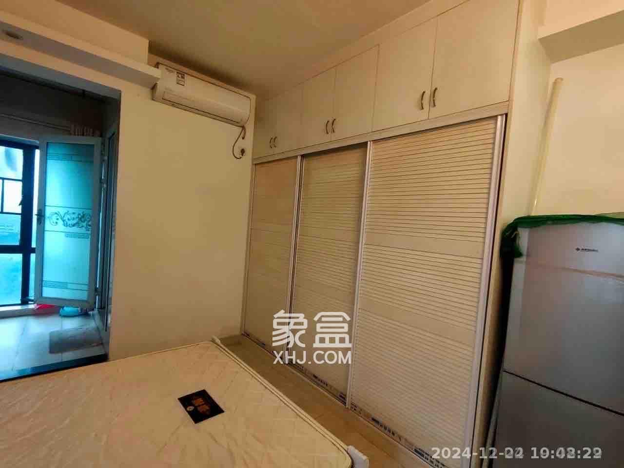 梅溪国际公寓（步步高新天地）  1室1厅1卫    1600.0元/月室内图