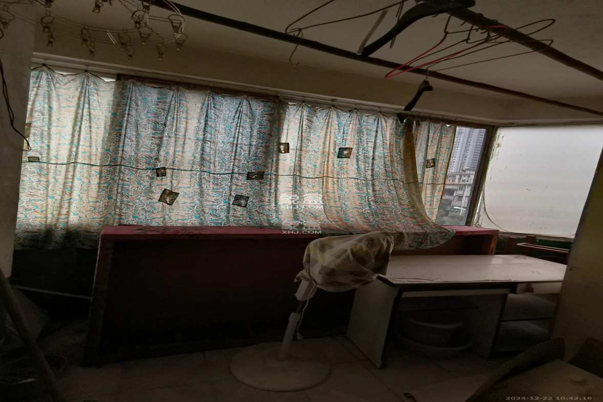 向韶村 2室2厅1卫 1300.0元/月 向韶村 2室2厅1卫 1300.0元/月室内图