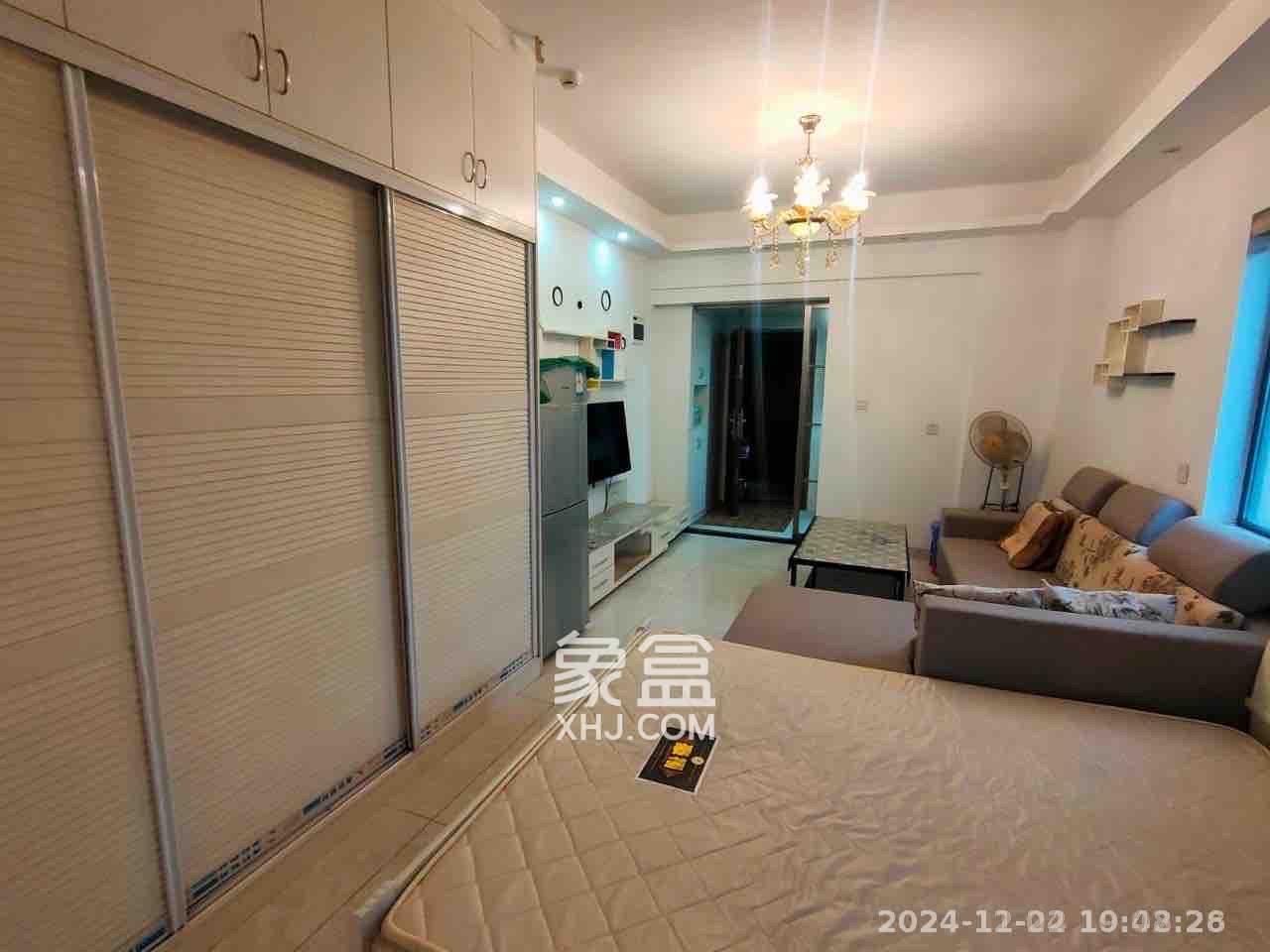 梅溪国际公寓（步步高新天地）  1室1厅1卫    1600.0元/月室内图1