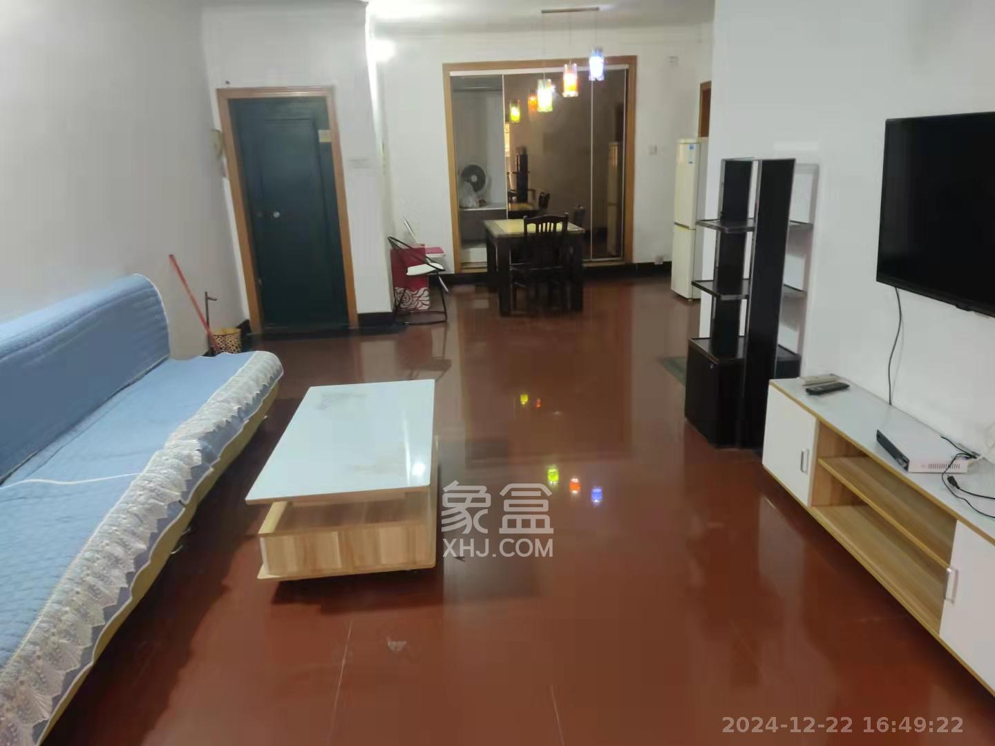 新富城  3室2厅1卫   3000.00元/月室内图