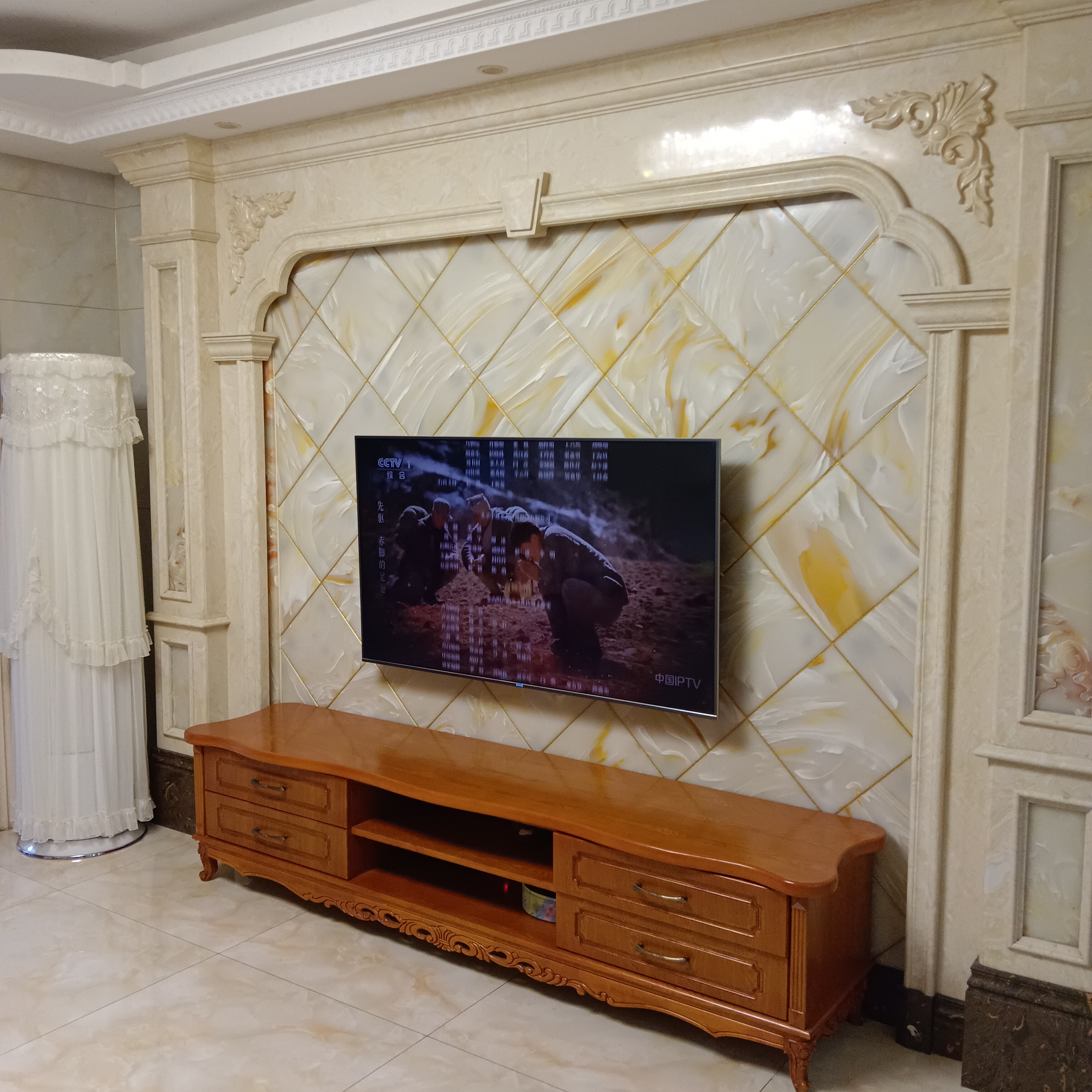 悦江山 4室2厅2卫 95.8万 悦江山 4室2厅2卫 95.8万客厅