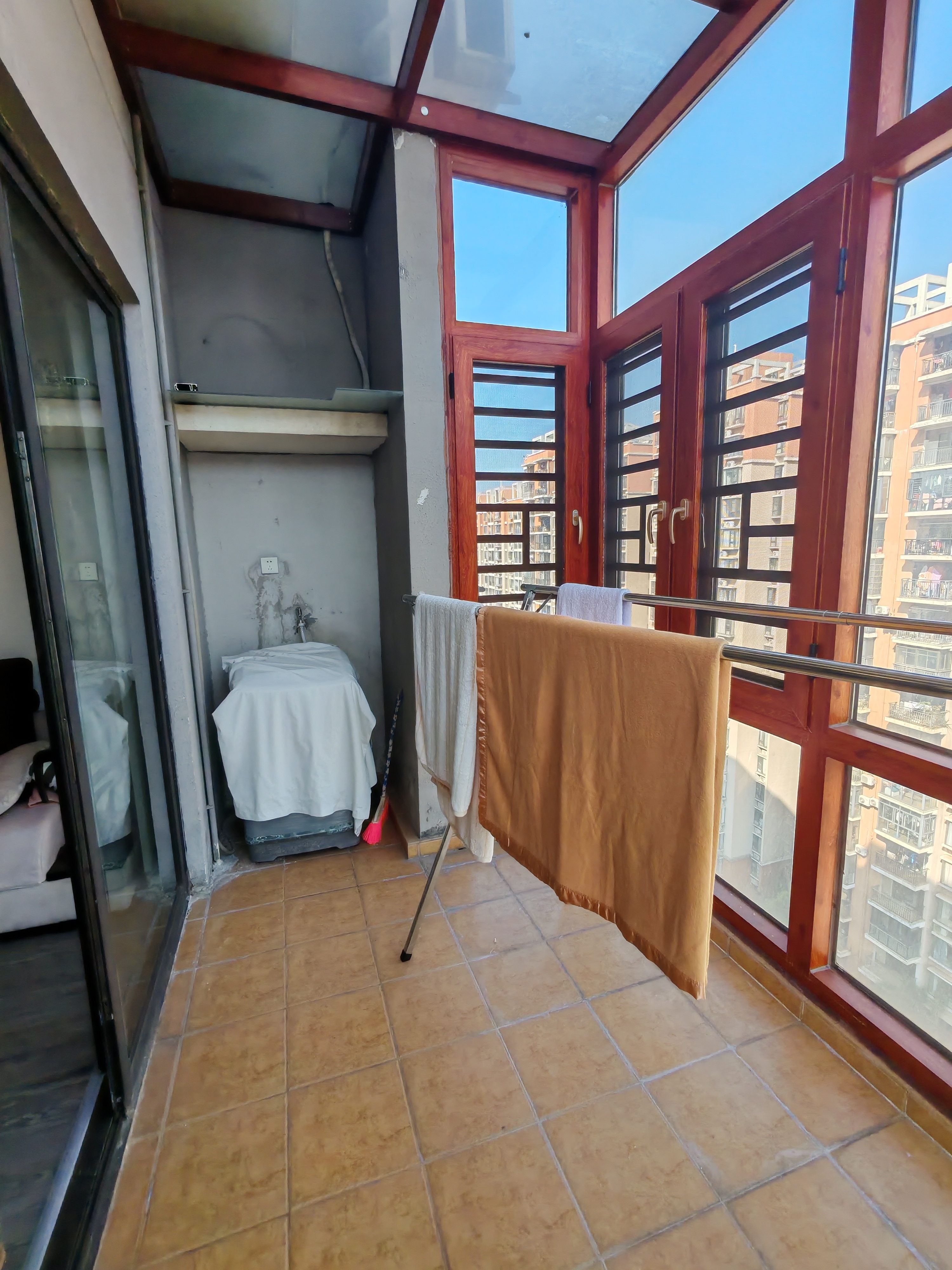 紫泉花坊 2室2厅2卫 115.0万 紫泉花坊 2室2厅2卫 115.0万客厅