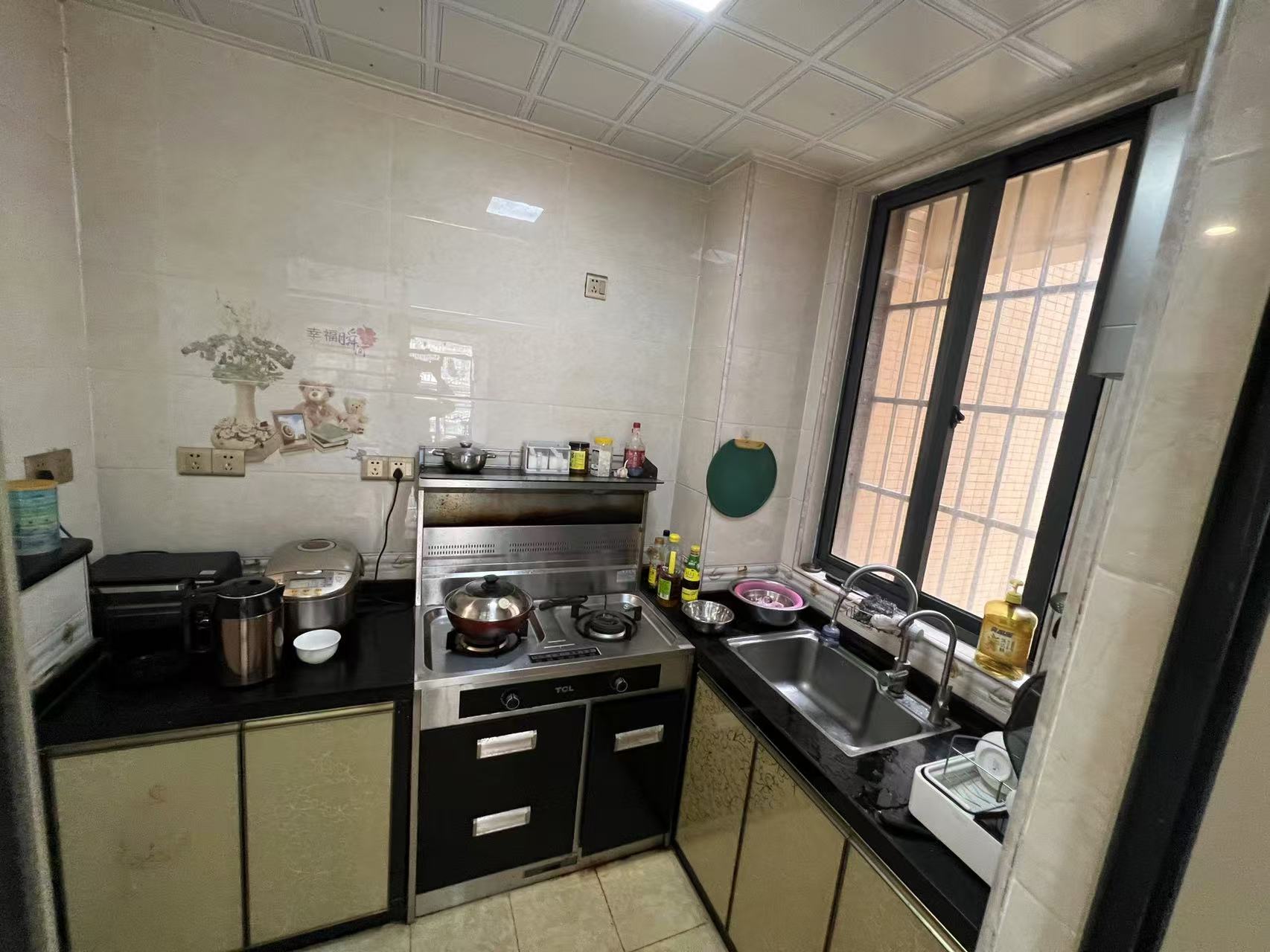 枫林雅郡 2室2厅2卫 130.0万 枫林雅郡 2室2厅2卫 130.0万客厅