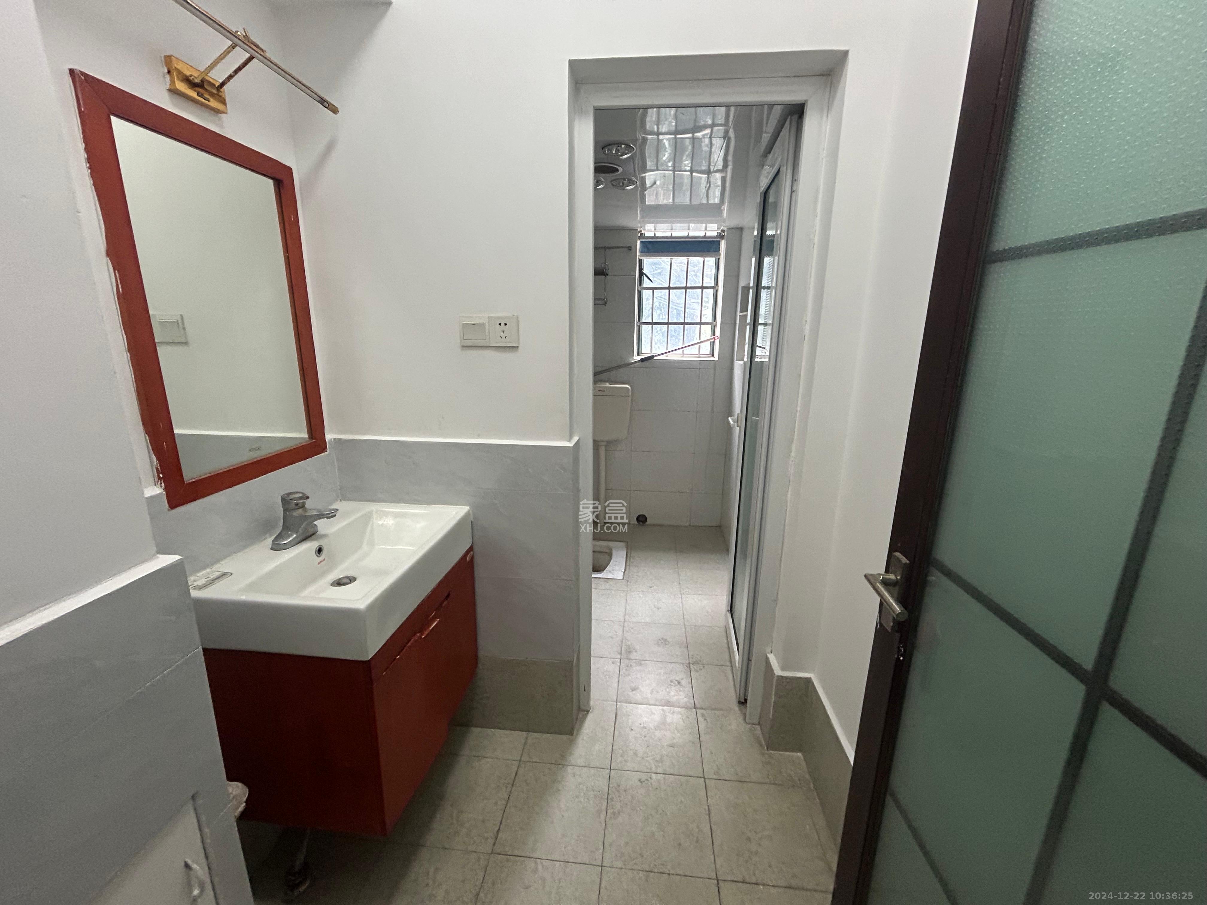 天城尚品 4室2厅2卫 2600.0元/月 天城尚品 4室2厅2卫 2600.0元/月室内图