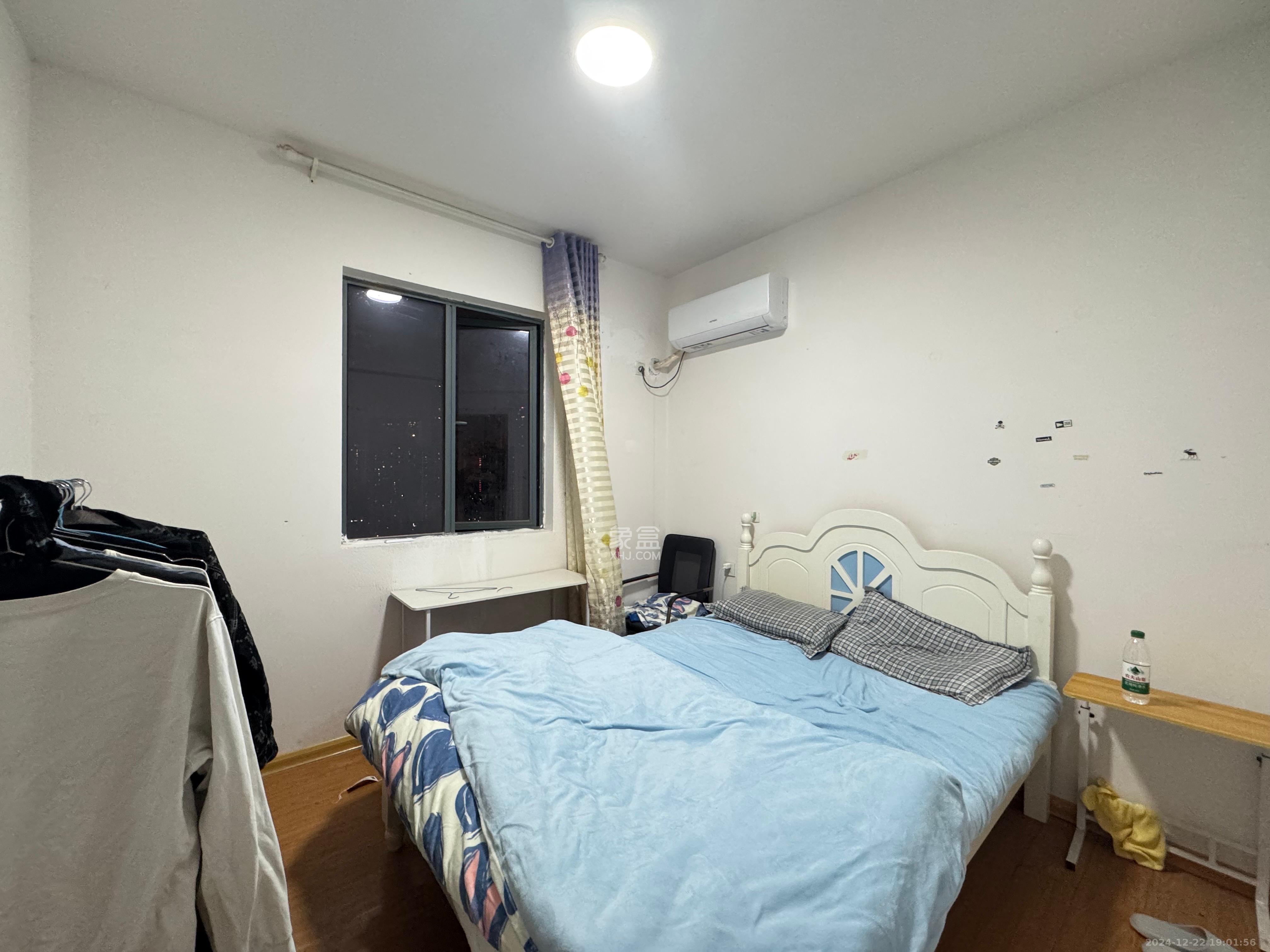荣盛花语书苑  3室2厅1卫   2600.00元/月室内图