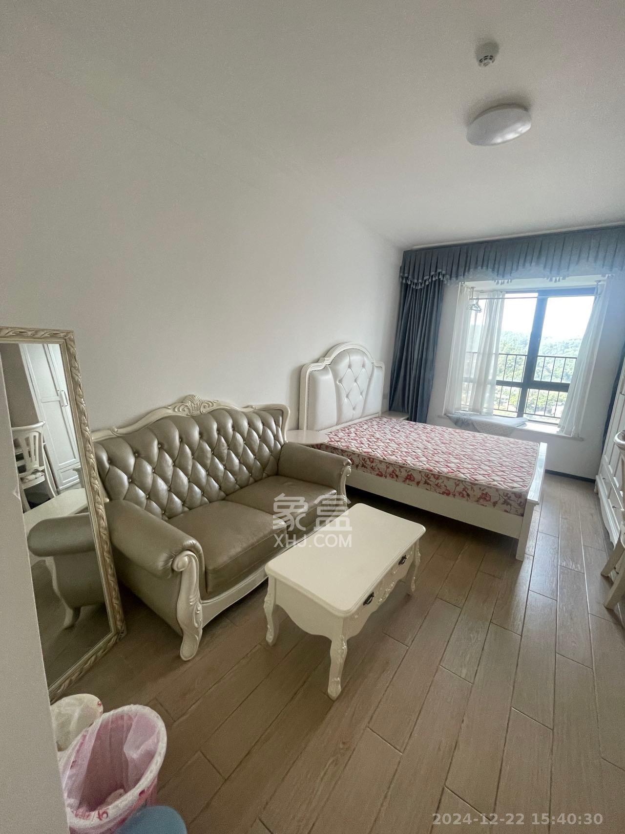 中海国际二期  1室1厅1卫    1300.0元/月 中海国际二期  1室1厅1卫    1300.0元/月室内图