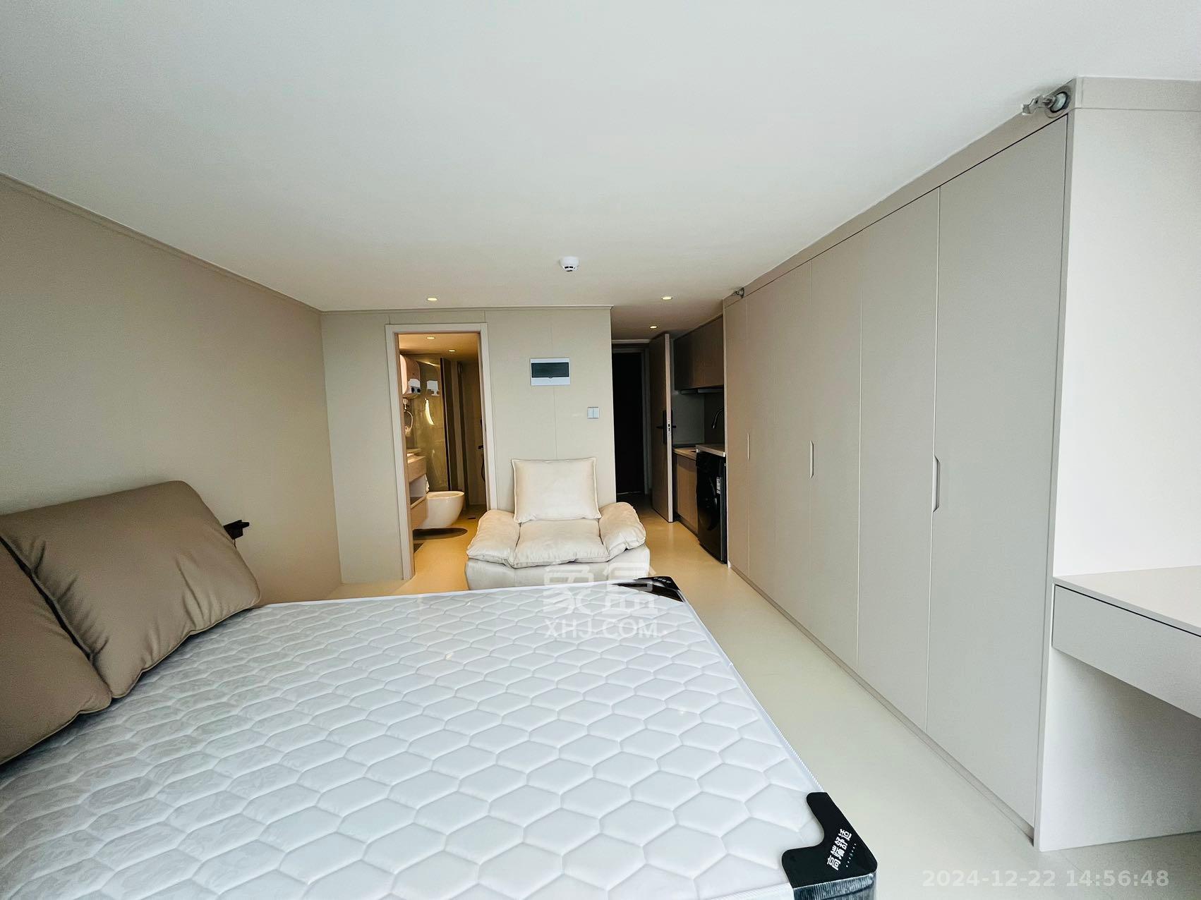 卓越中寰 1室1厅1卫 1600.0元/月 卓越中寰 1室1厅1卫 1600.0元/月室内图