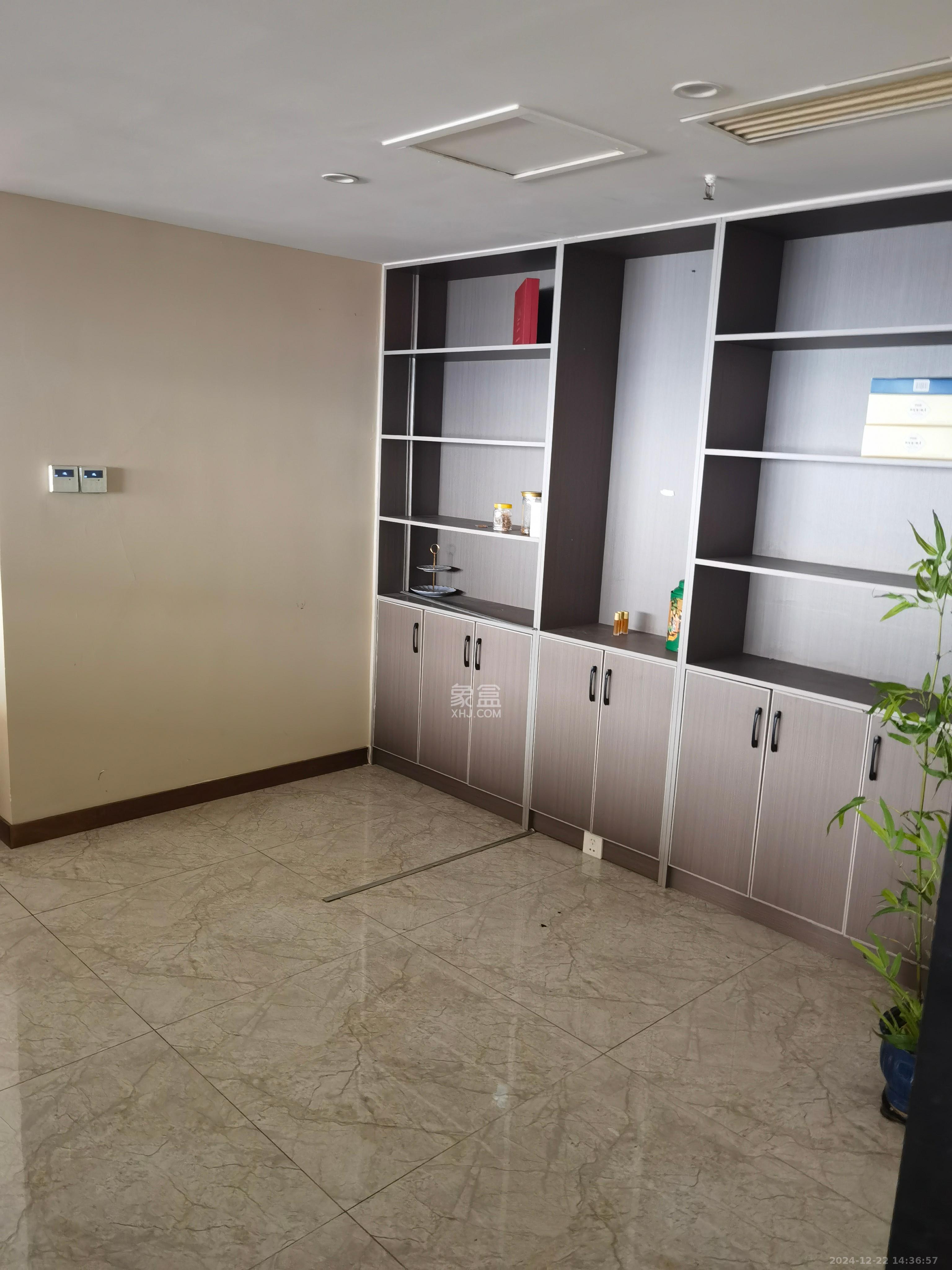 保利国际广场 1室1厅1卫 11000.0元/月 保利国际广场 1室1厅1卫 11000.0元/月室内图