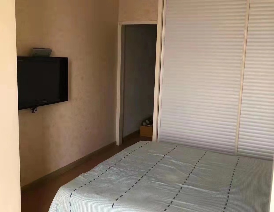 向都国际公馆  1室1厅1卫    1100.0元/月 向都国际公馆  1室1厅1卫    1100.0元/月室内图