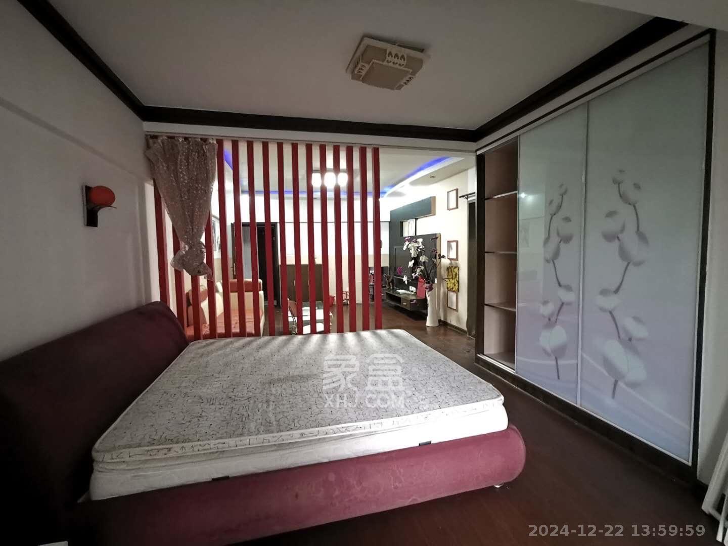 中盛小家碧寓  1室1厅1卫   1700.00元/月室内图1
