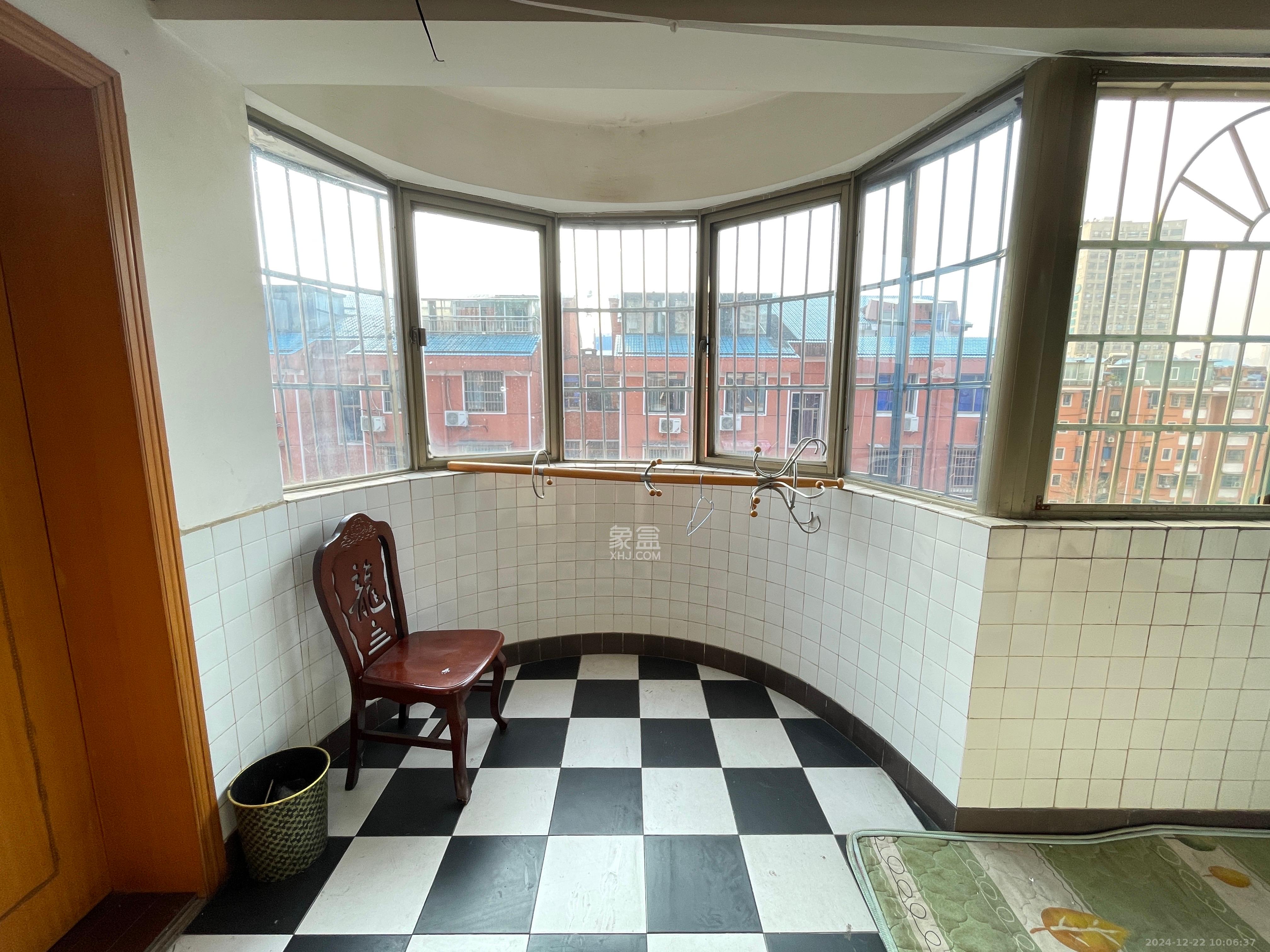 阳明山庄 5室2厅3卫 2300.0元/月 阳明山庄 5室2厅3卫 2300.0元/月室内图