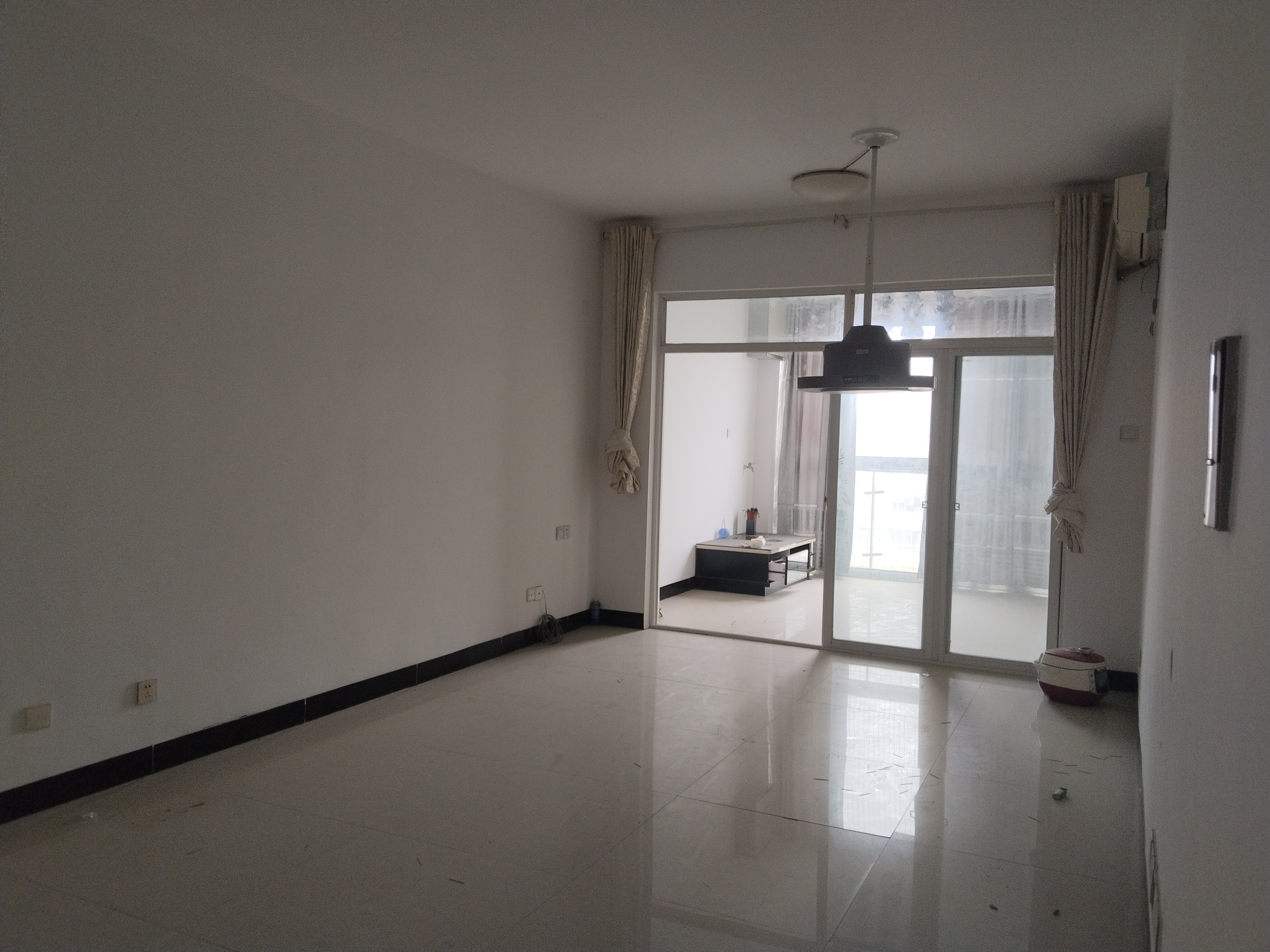 繁茂大厦  1室1厅1卫    16.8万 繁茂大厦  1室1厅1卫    16.8万室内图