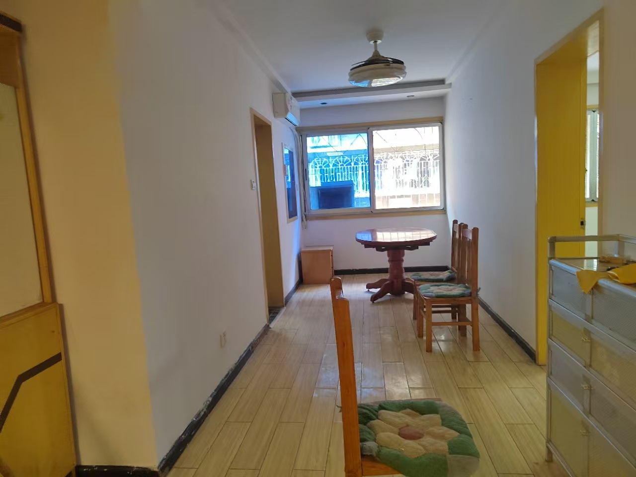 南大桥安居城(百姓市场) 2室2厅1卫 1600.0元/月 南大桥安居城(百姓市场) 2室2厅1卫 1600.0元/月室内图