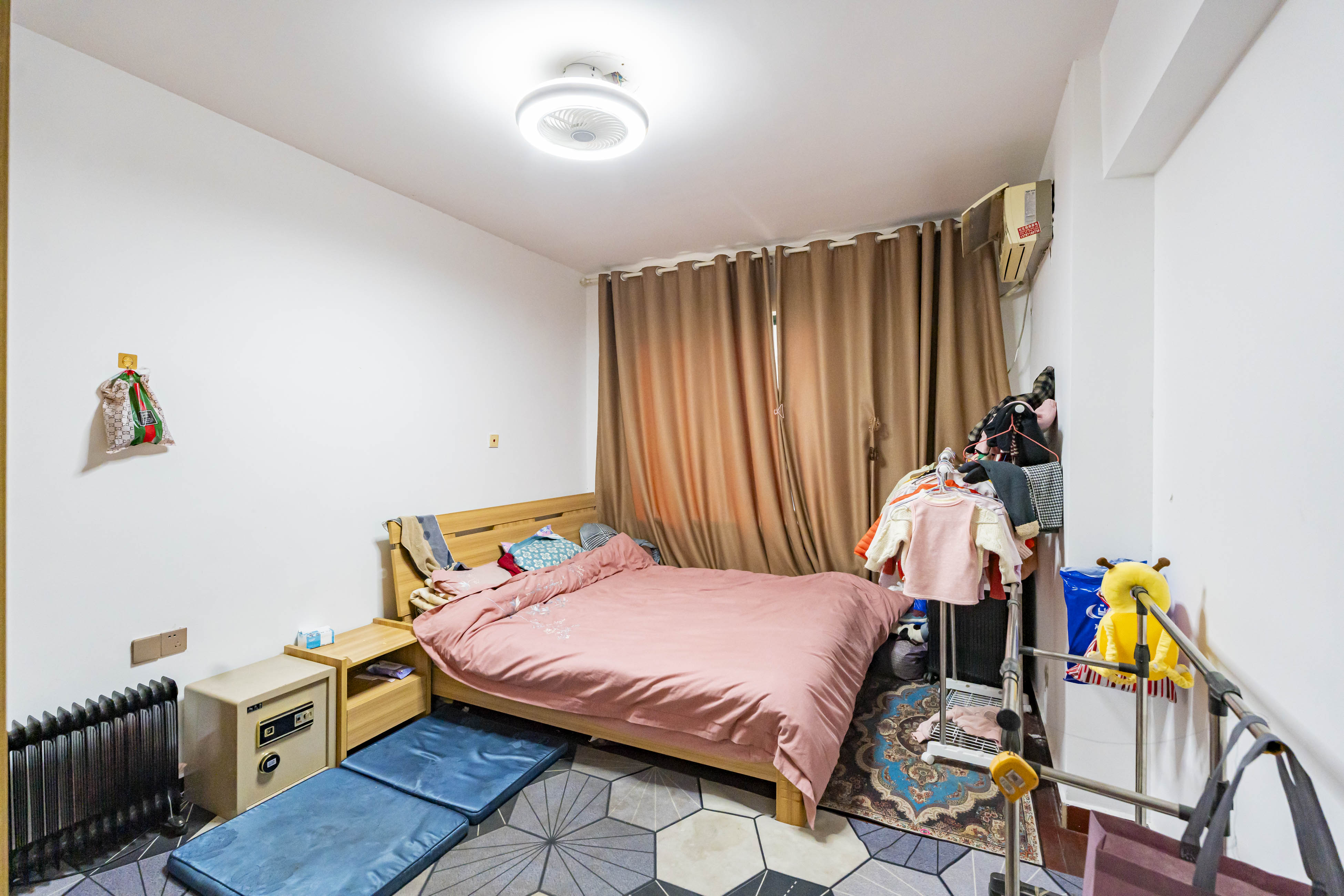 华盛新外滩  2室2厅1卫    103.0万 华盛新外滩  2室2厅1卫    103.0万卧室