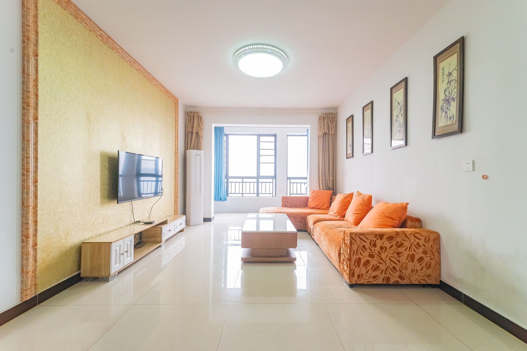 松雅湖金岸 2室2厅1卫 60.8万 松雅湖金岸 2室2厅1卫 60.8万客厅