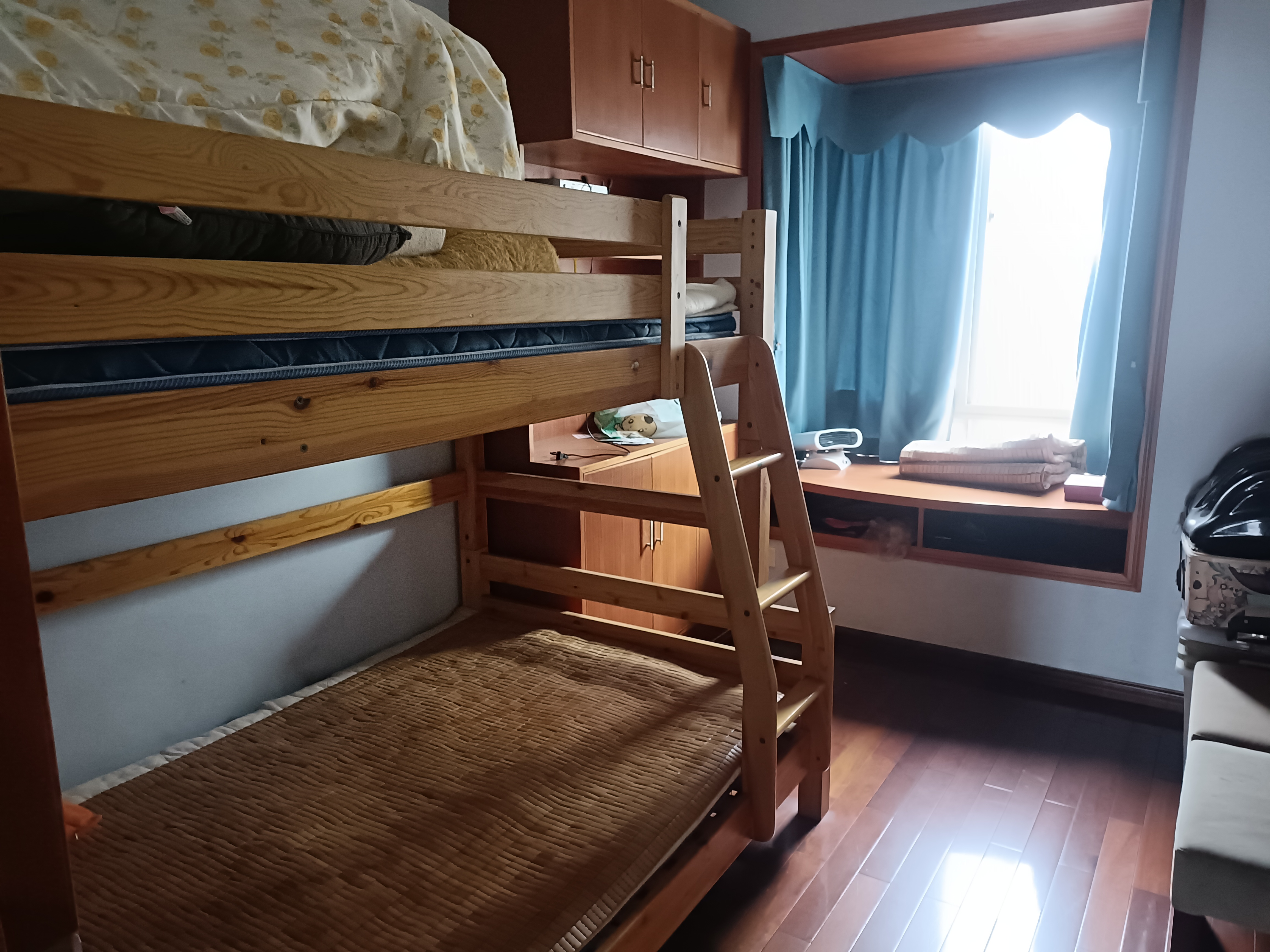 博雅湘水湾 5室2厅2卫 2500.0元/月 博雅湘水湾 5室2厅2卫 2500.0元/月室内图