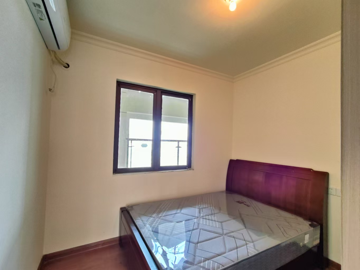 华耀碧桂园十里江湾誉峯 3室2厅2卫 2200.0元/月 华耀碧桂园十里江湾誉峯 3室2厅2卫 2200.0元/月室内图