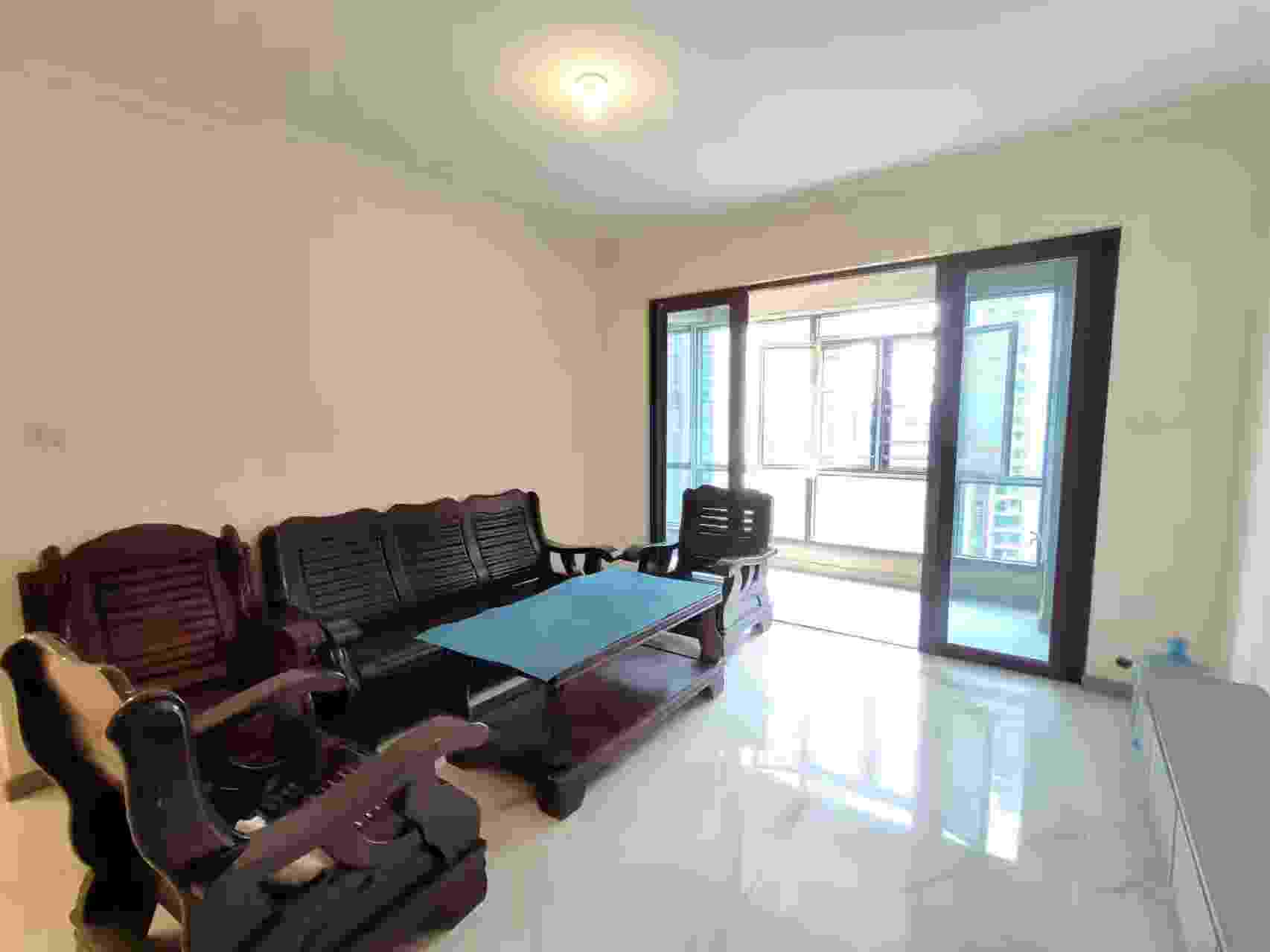 华耀碧桂园十里江湾誉峯 3室2厅2卫 2200.0元/月 华耀碧桂园十里江湾誉峯 3室2厅2卫 2200.0元/月室内图