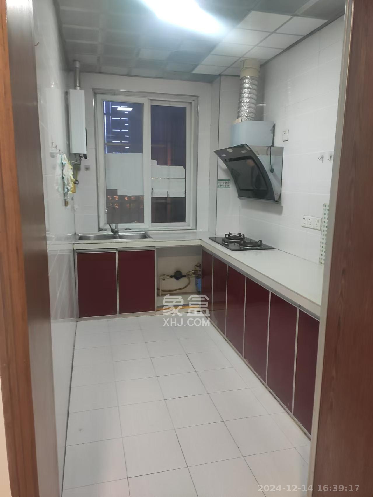 靳江小区 2室2厅1卫 1600.0元/月 靳江小区 2室2厅1卫 1600.0元/月室内图