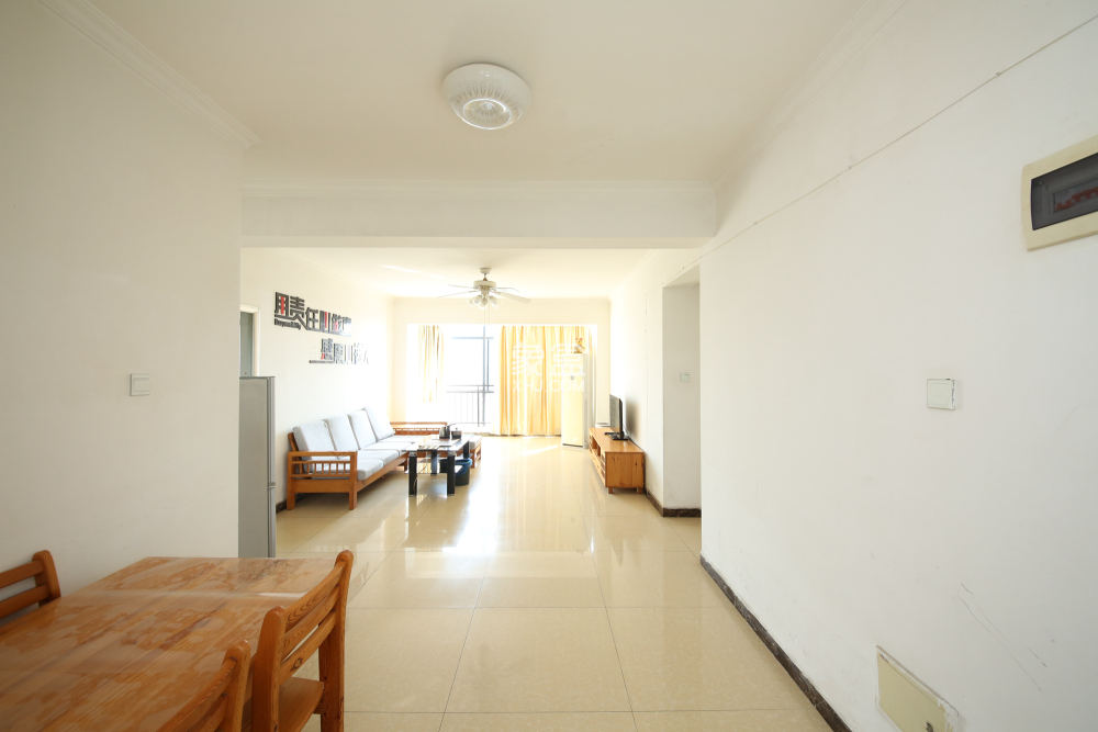 山水华景 3室2厅1卫 2700.0元/月 山水华景 3室2厅1卫 2700.0元/月室内图