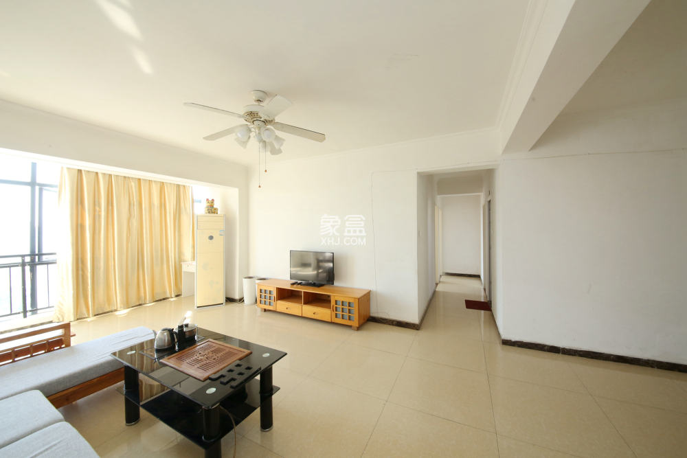 山水华景  3室2厅1卫    2700.0元/月室内图