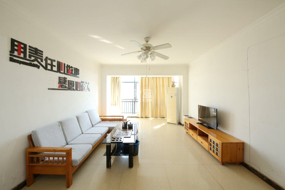 山水华景  3室2厅1卫    2700.0元/月小区图