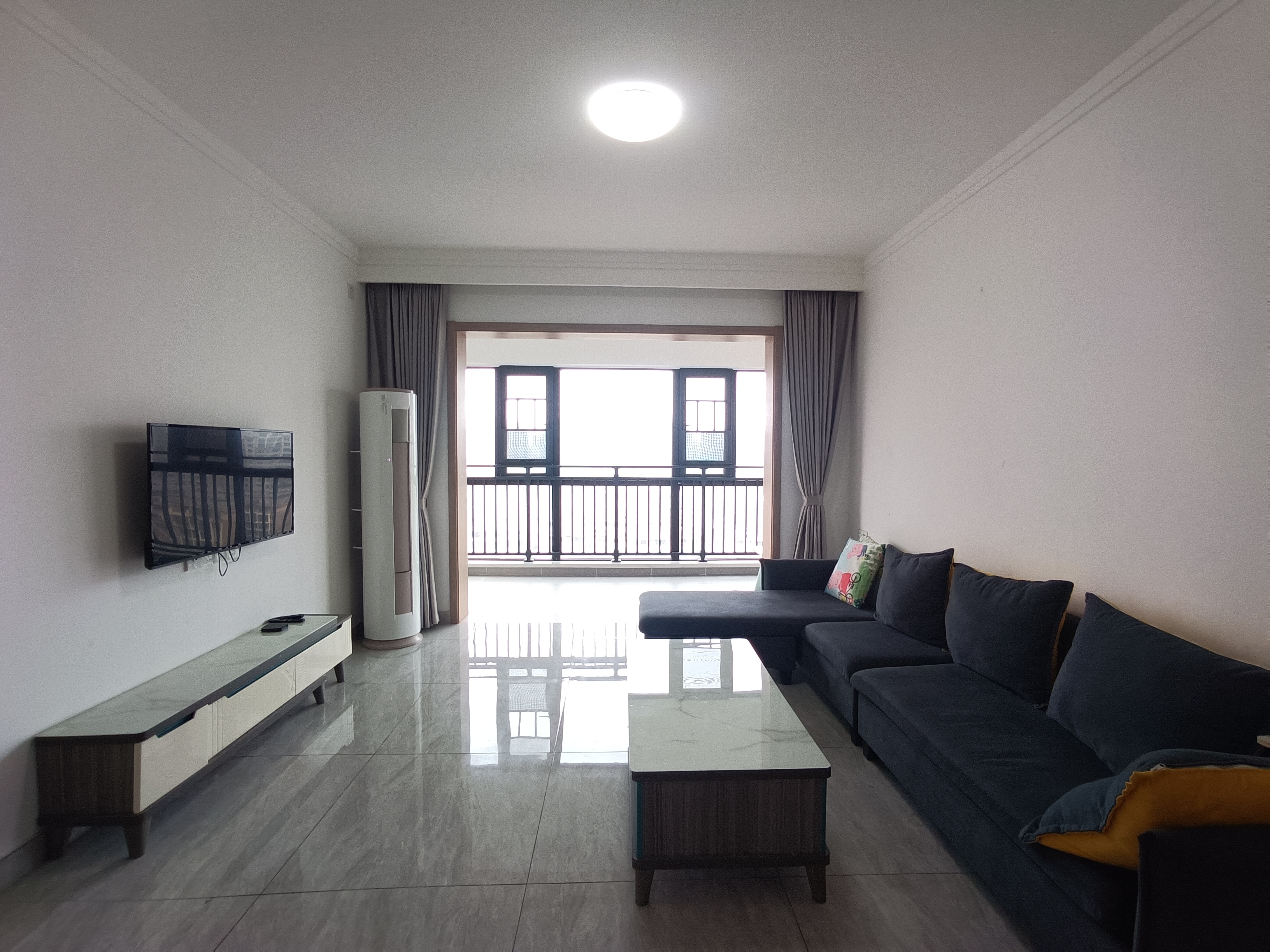 美的翰城  3室2厅2卫    112.0万 美的翰城  3室2厅2卫    112.0万室内图