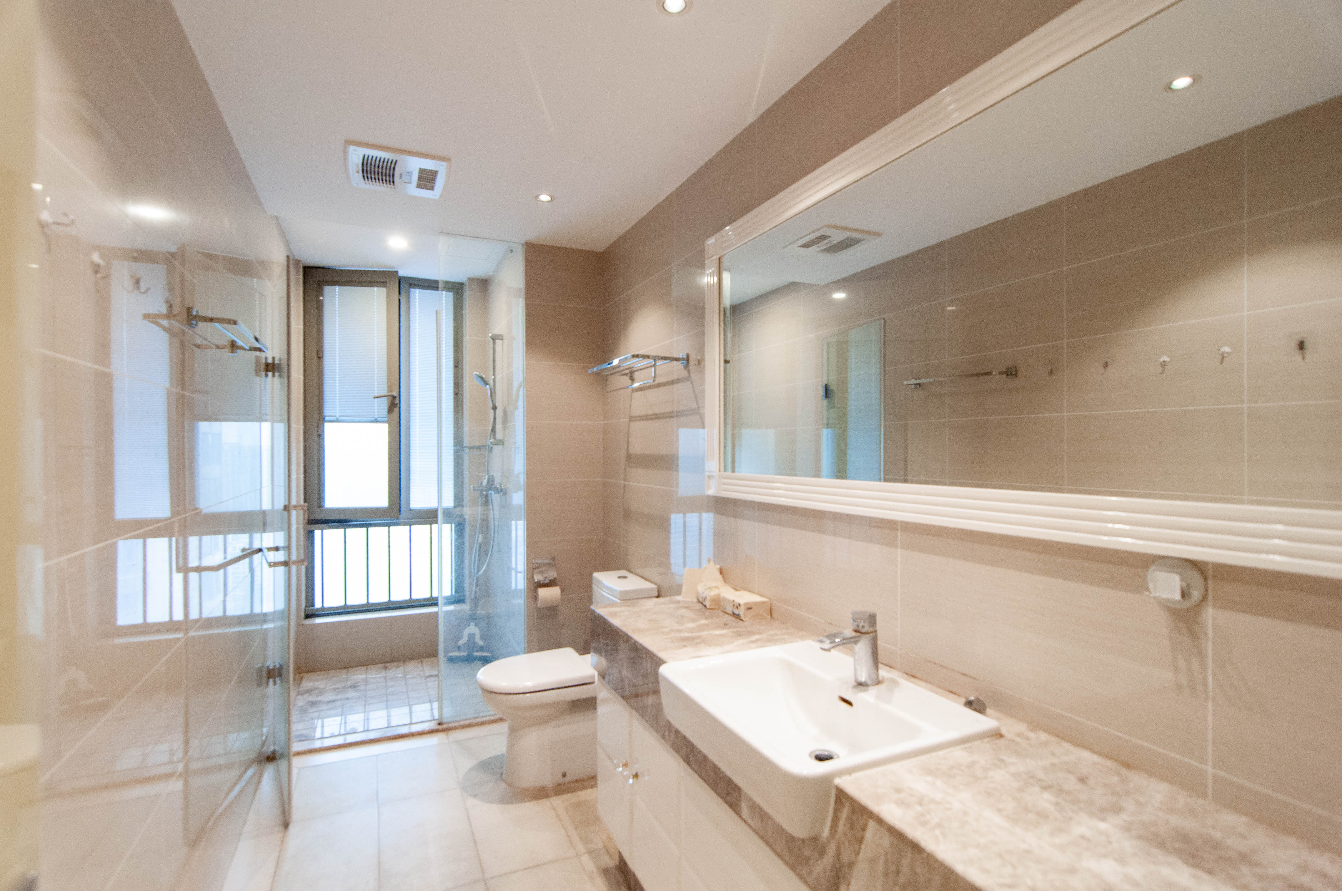 梅溪湖金茂府(金茂广场)(金茂览秀城) 4室2厅4卫 980.0万 梅溪湖金茂府(金茂广场)(金茂览秀城) 4室2厅4卫 980.0万卫生间