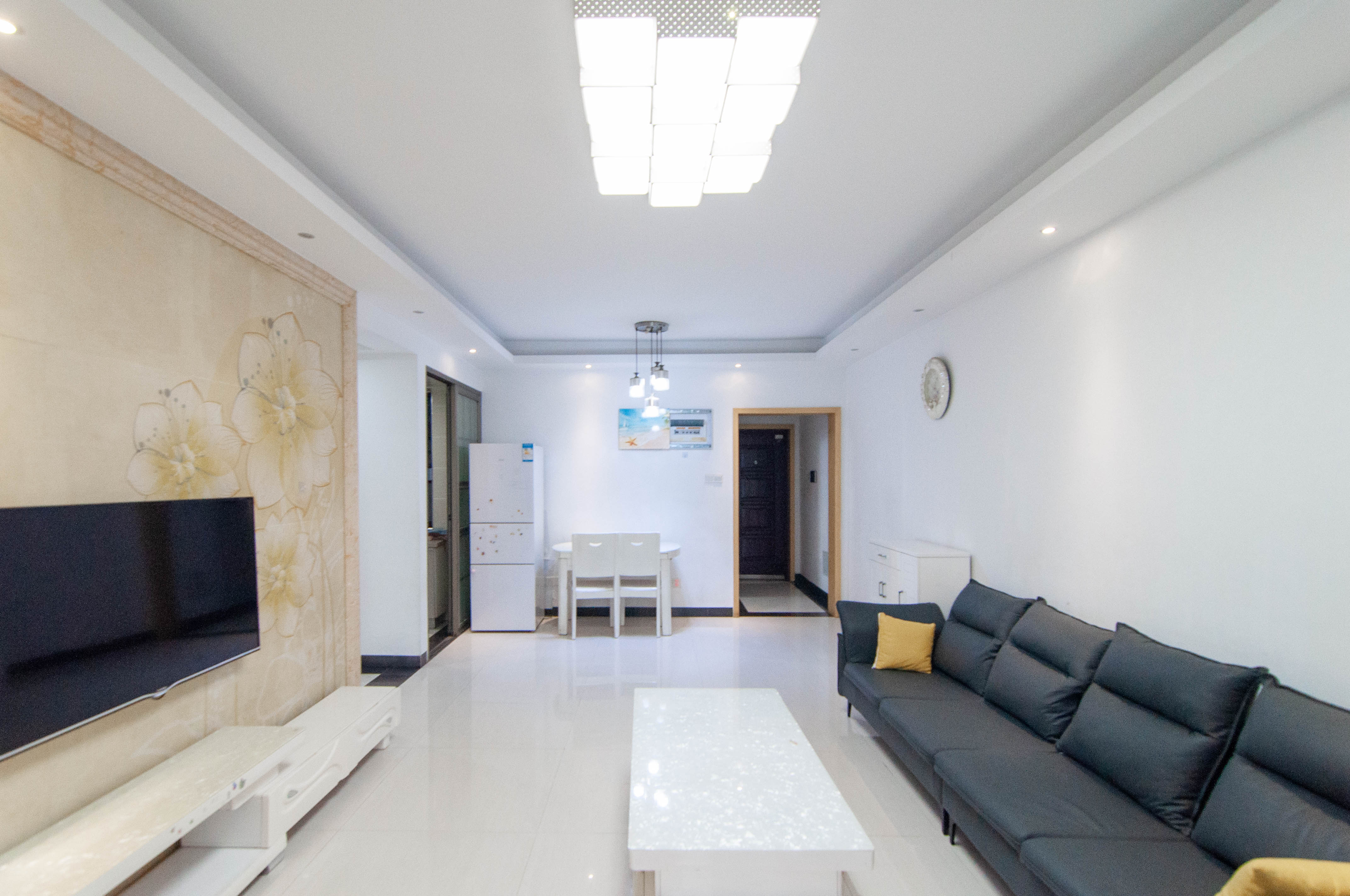 湘腾琴岛 3室2厅1卫 118.0万 湘腾琴岛 3室2厅1卫 118.0万客厅